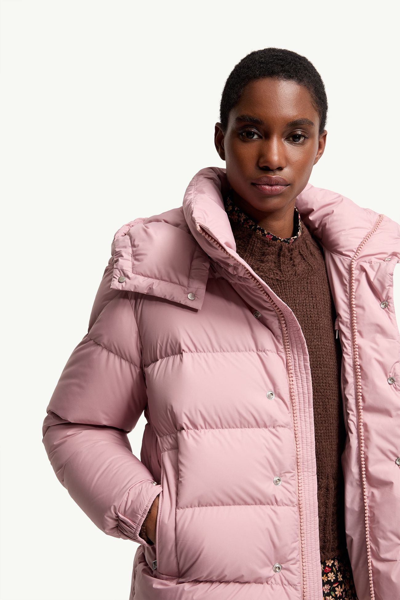 Doudoune courte à capuche Moncler Maya 70 Femmes Rose Moncler 5