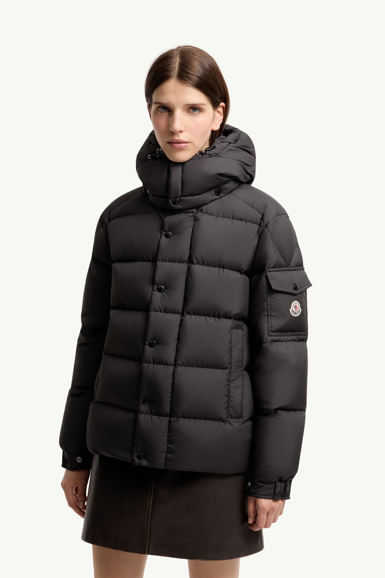 Moncler Maya 70女士连帽短款羽绒夹克外套 女士 黑色 Moncler 3