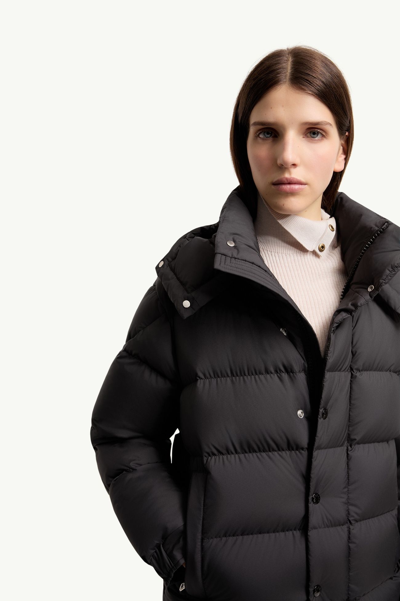 Moncler Maya 70女士连帽短款羽绒夹克外套 女士 黑色 Moncler 5