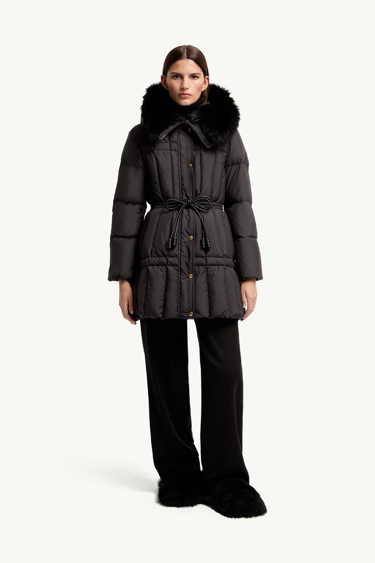 Solennel 시어링 트리밍 후드 쇼트 다운 파카 여성 블랙 Moncler 3