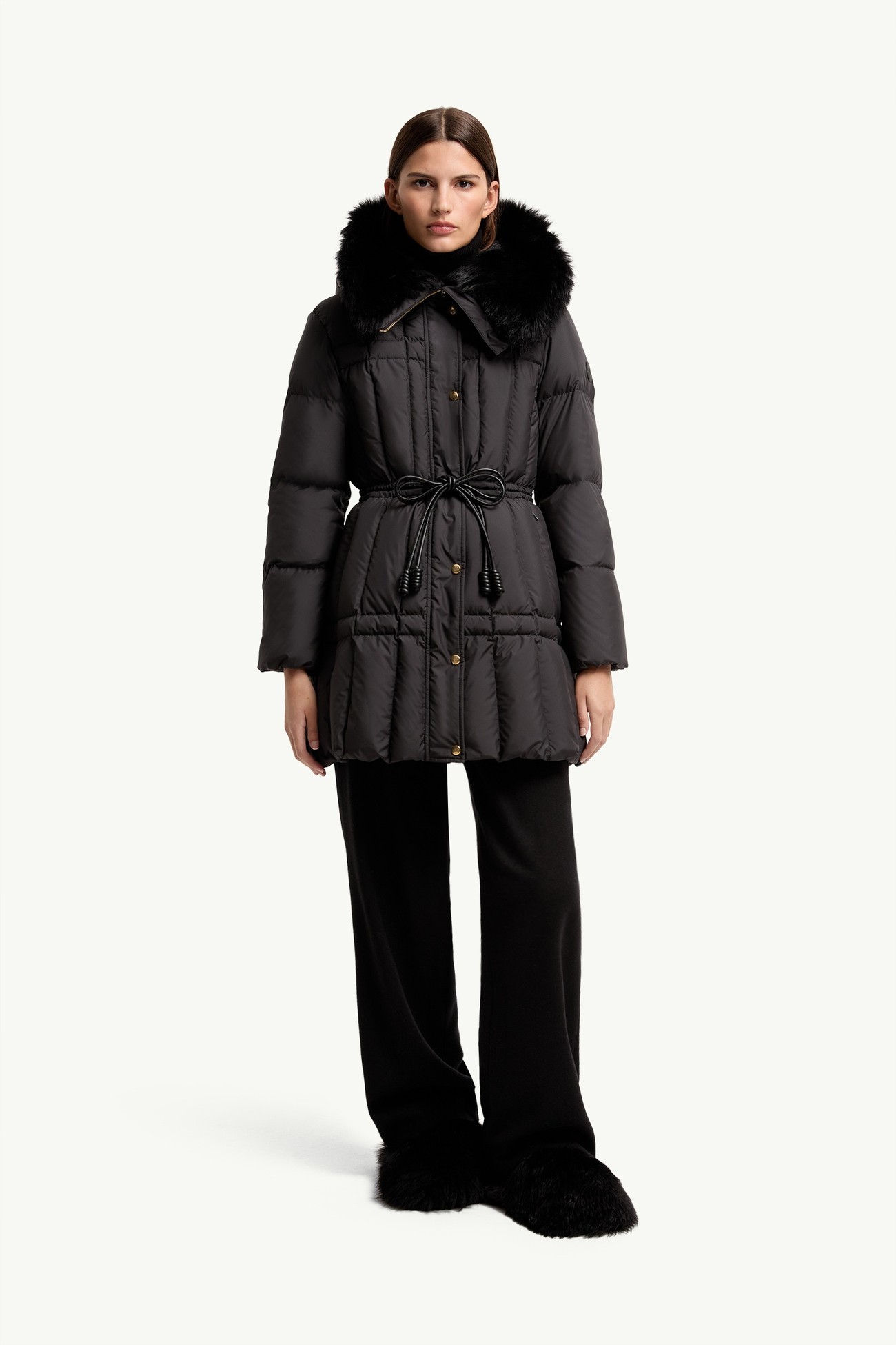Solennel女士羊毛皮饰边连帽短款羽绒派克大衣 女士 黑色 Moncler 3
