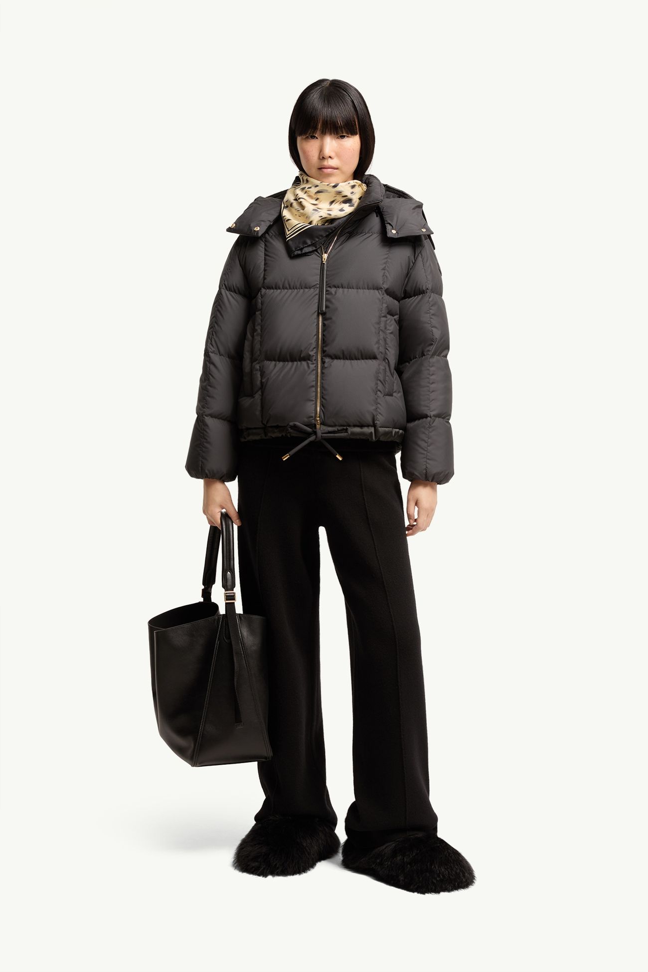 Legerete Square-Quilted Hooded Short Down Jacket Women Black Moncler 0