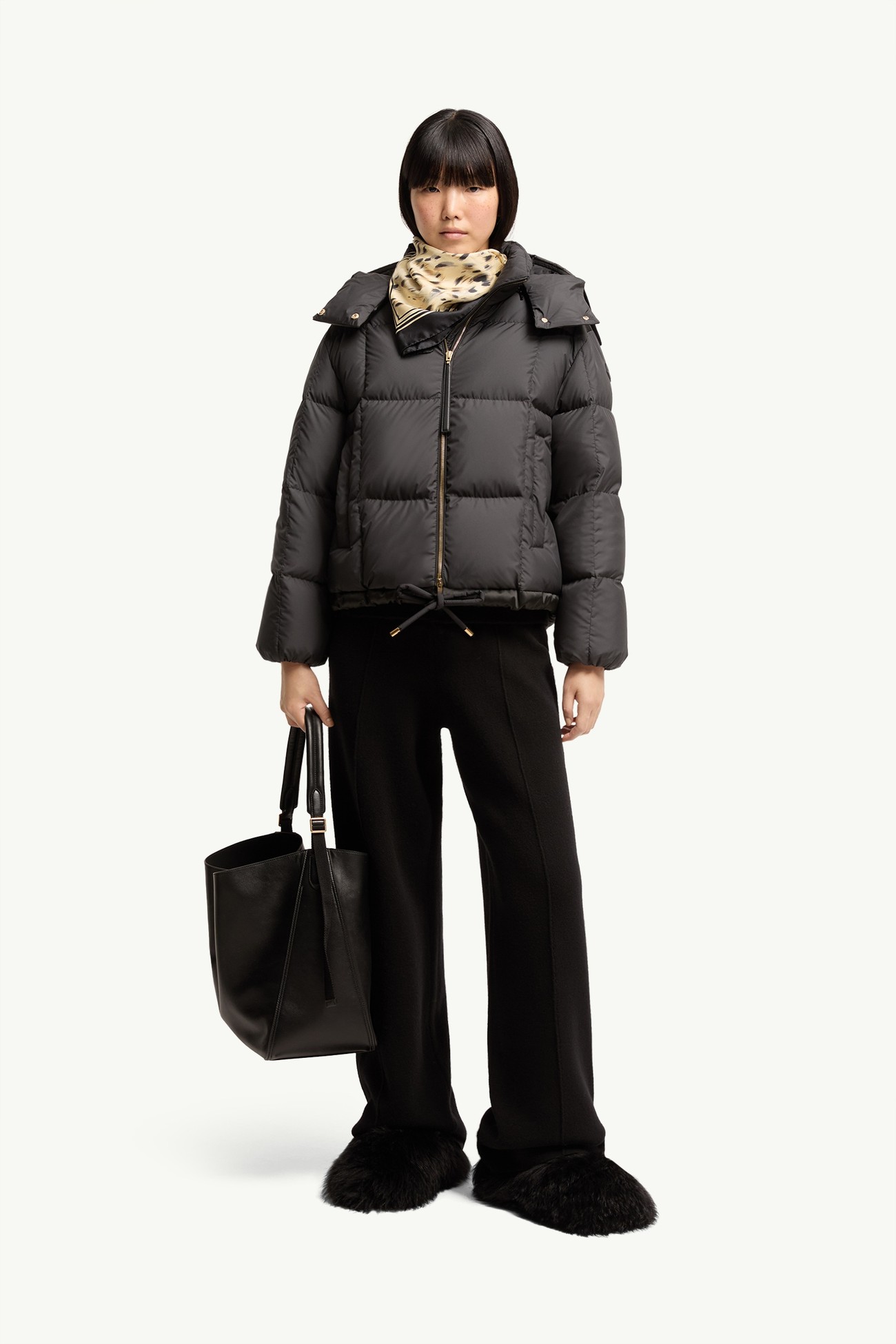 Legerete Square-Quilted Hooded Short Down Jacket Women Black Moncler 0