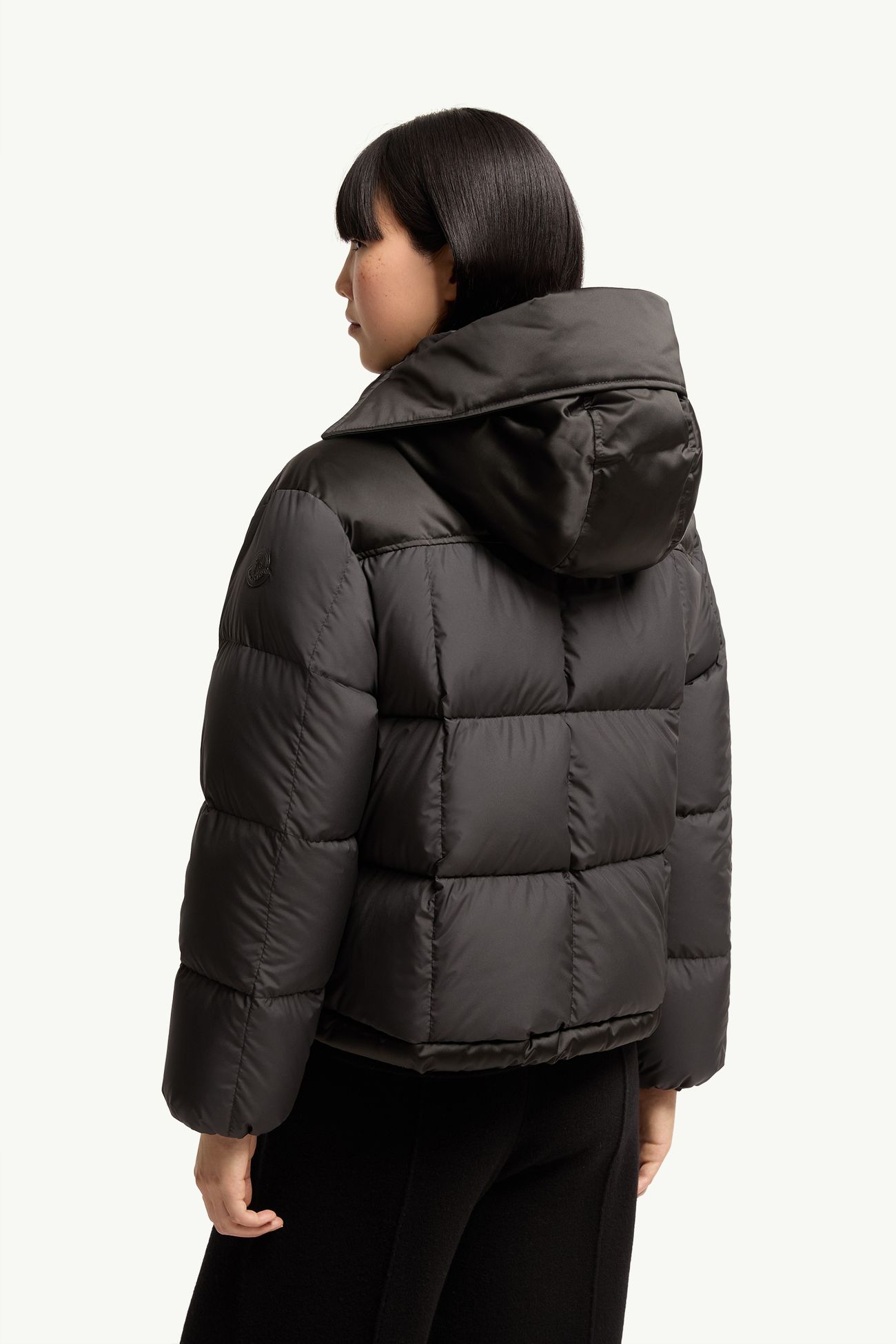 Legerete Square-Quilted Hooded Short Down Jacket Women Black Moncler 4