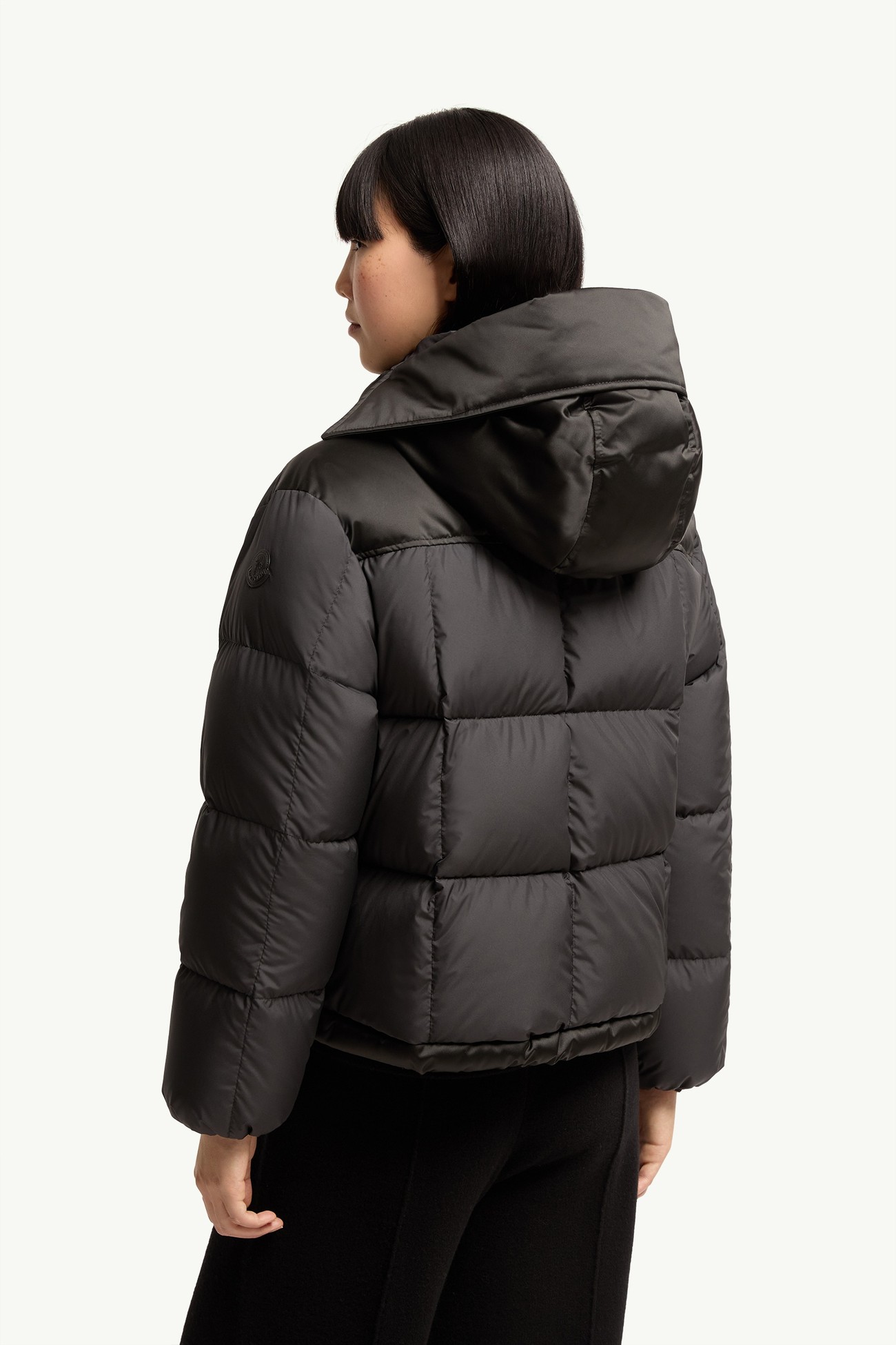 Legerete Square-Quilted Hooded Short Down Jacket Women Black Moncler 4