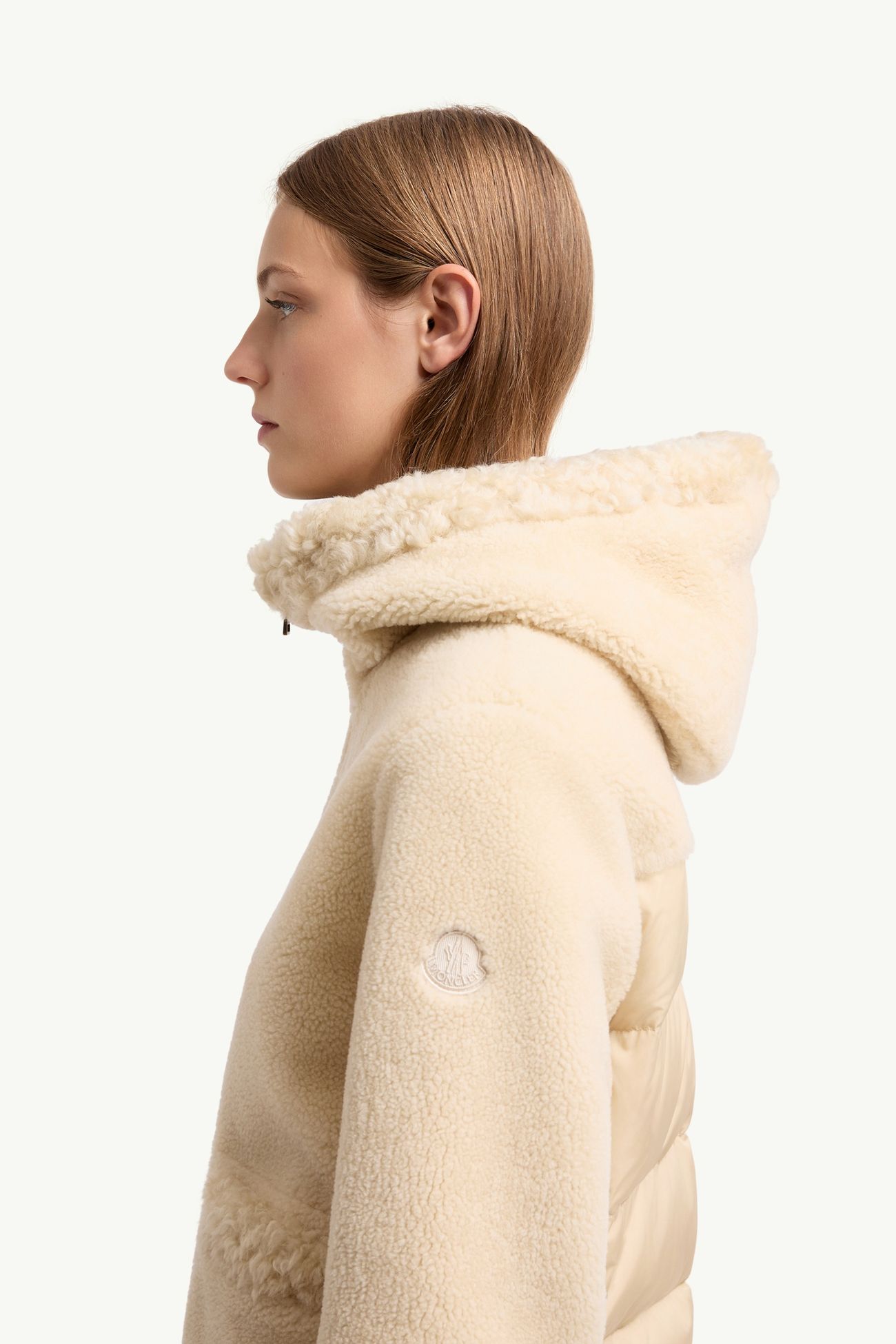 Leuctre女士连帽羊毛皮短款羽绒夹克外套 女士 浅米色 Moncler 1