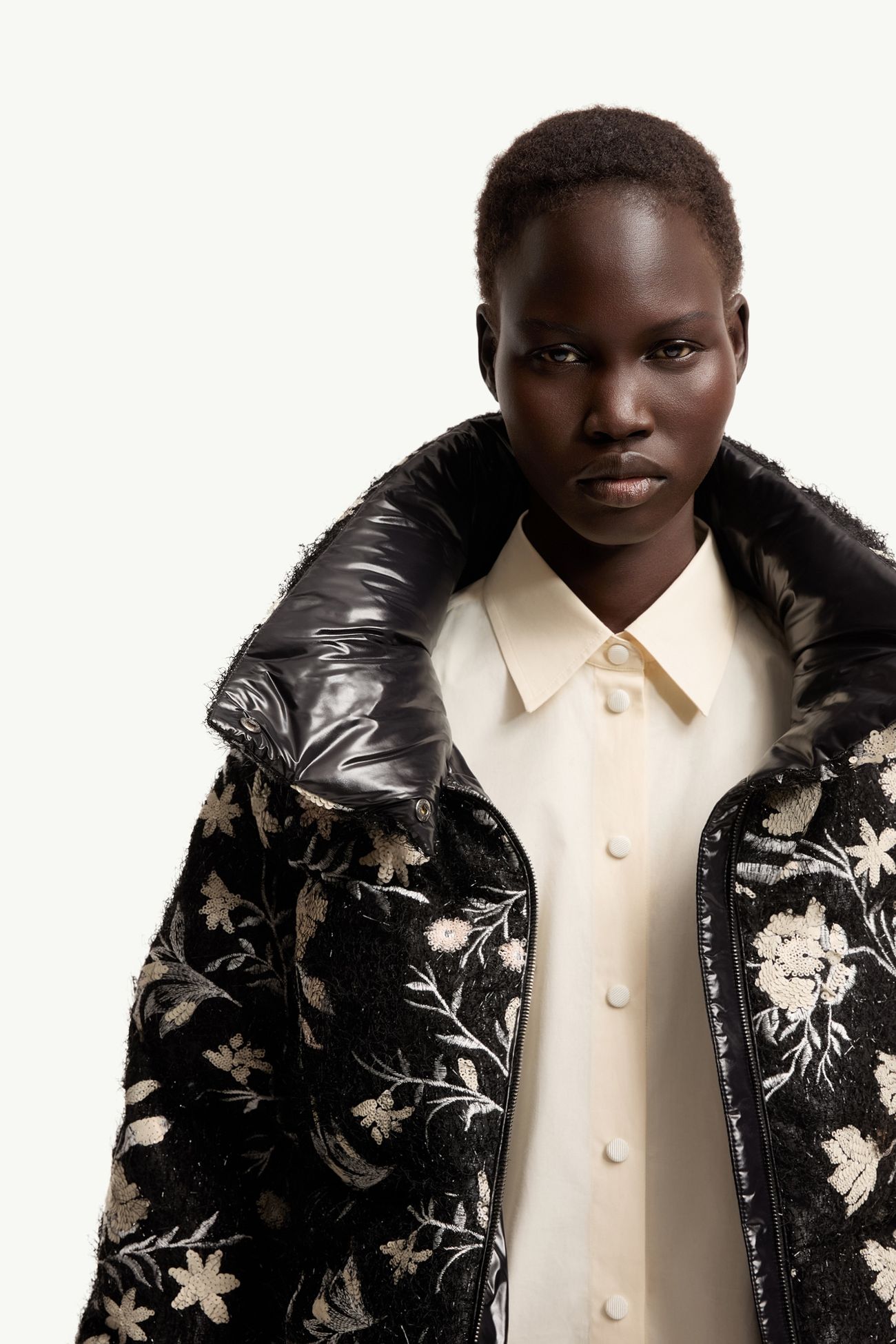 Perroquet kurze Daunenjacke mit Blumenmuster und Pailletten Damen Schwarz Moncler 6