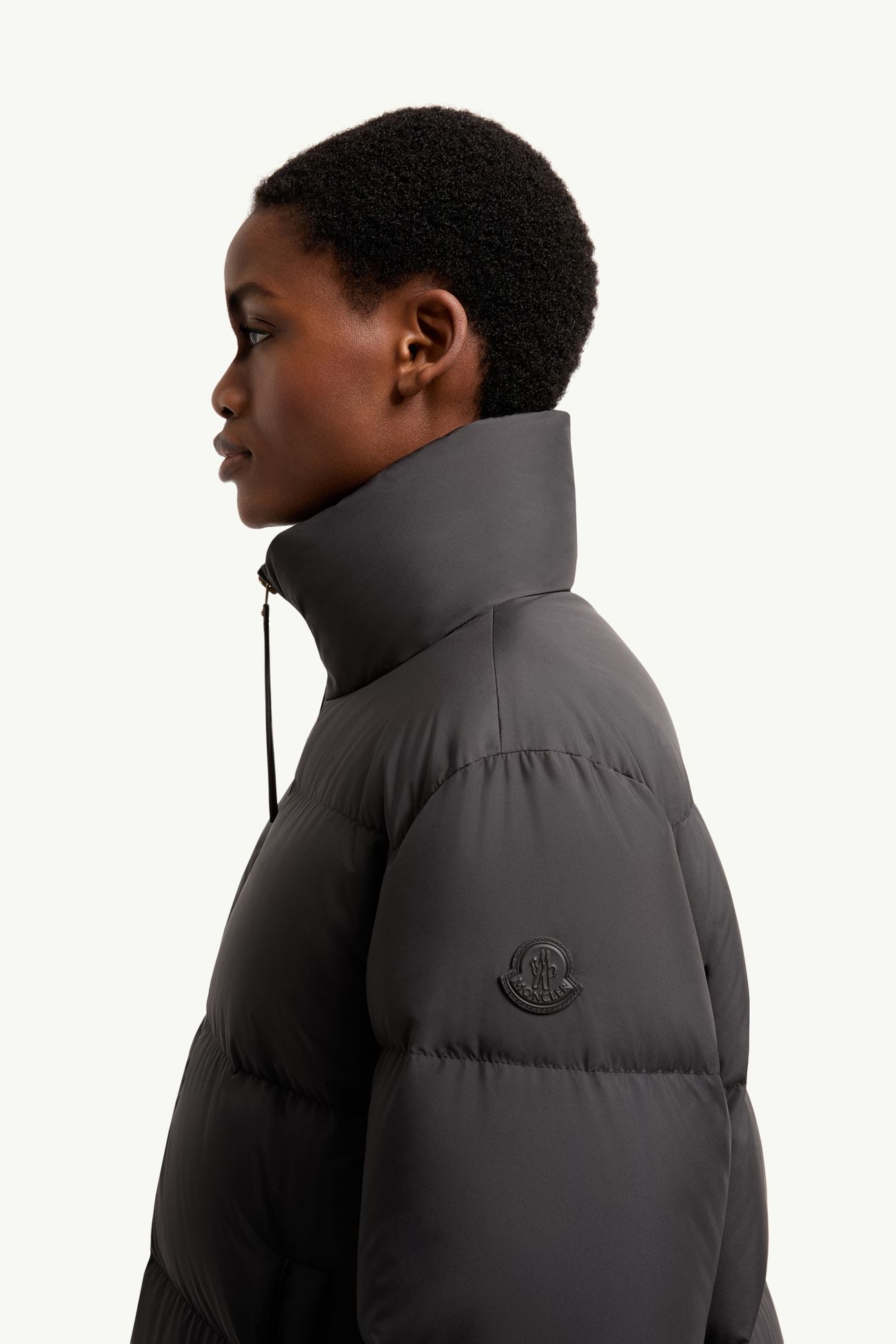 Vivantesse ショートダウンジャケット レディース ブラック Moncler 1