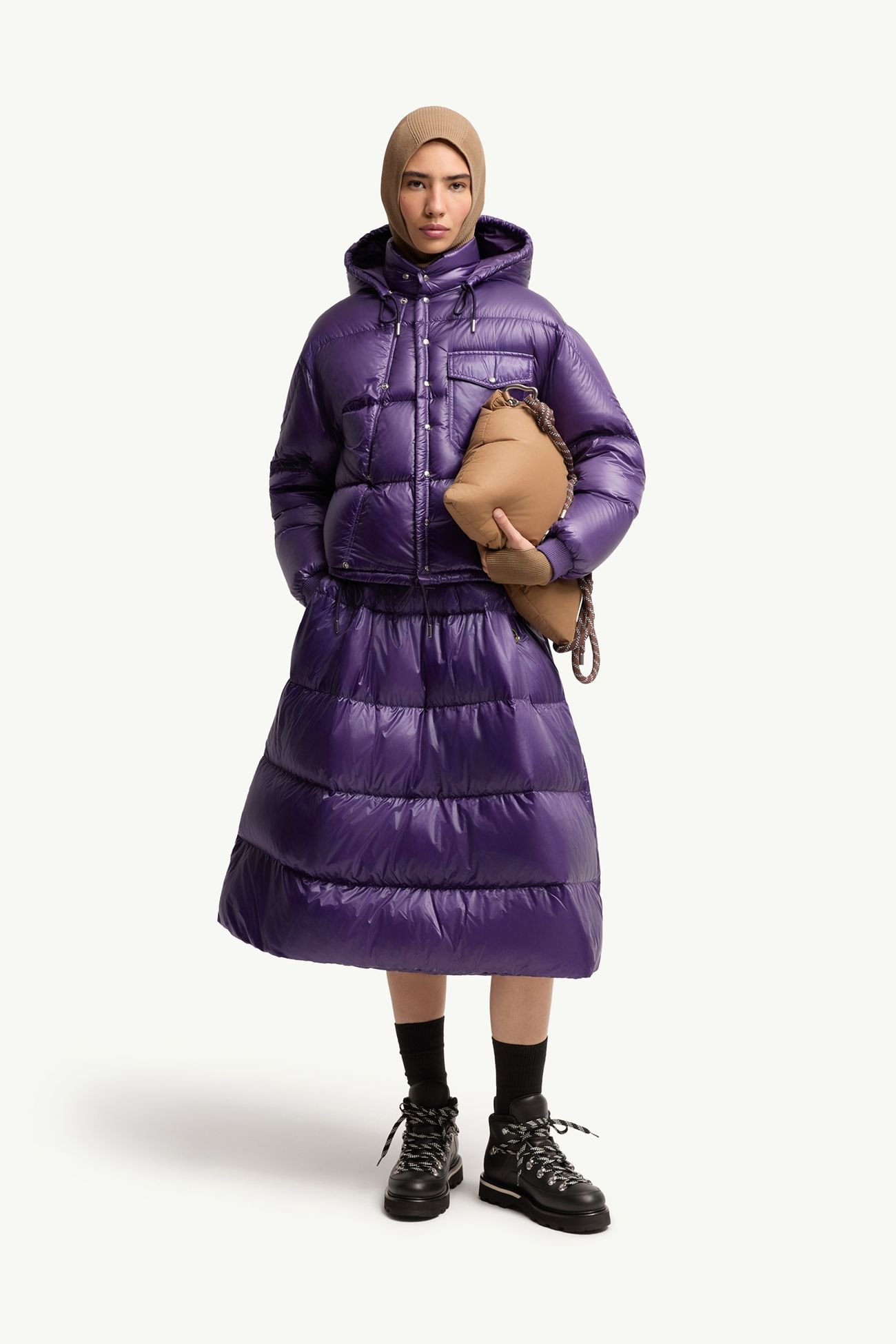 Doudoune courte Ă capuche Karakorum Femmes Violet Moncler 0