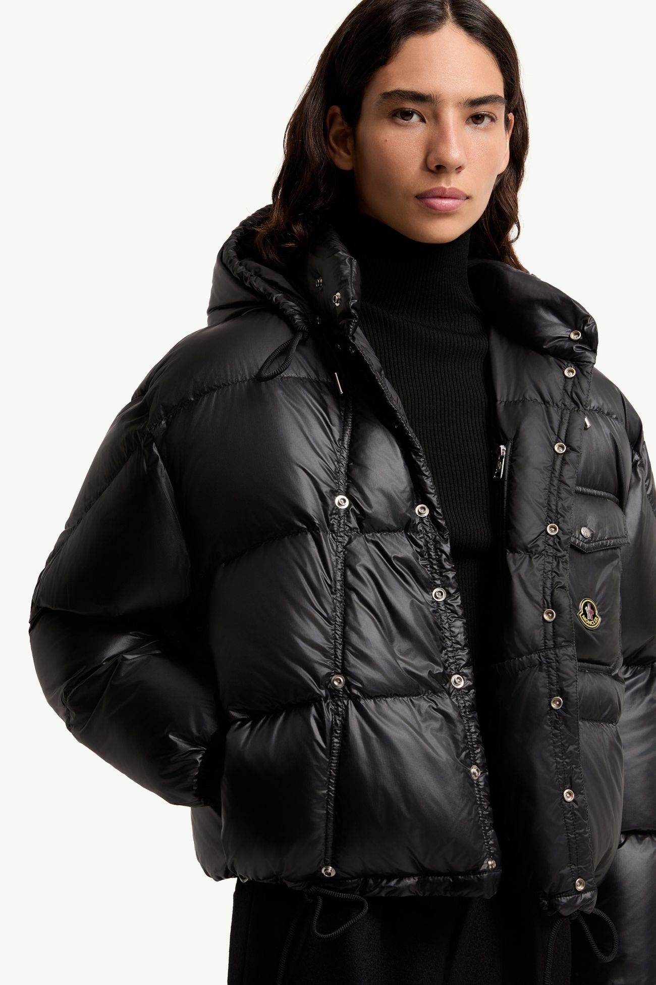 Karakorum女士连帽短款羽绒夹克外套 女士 黑色 Moncler 7