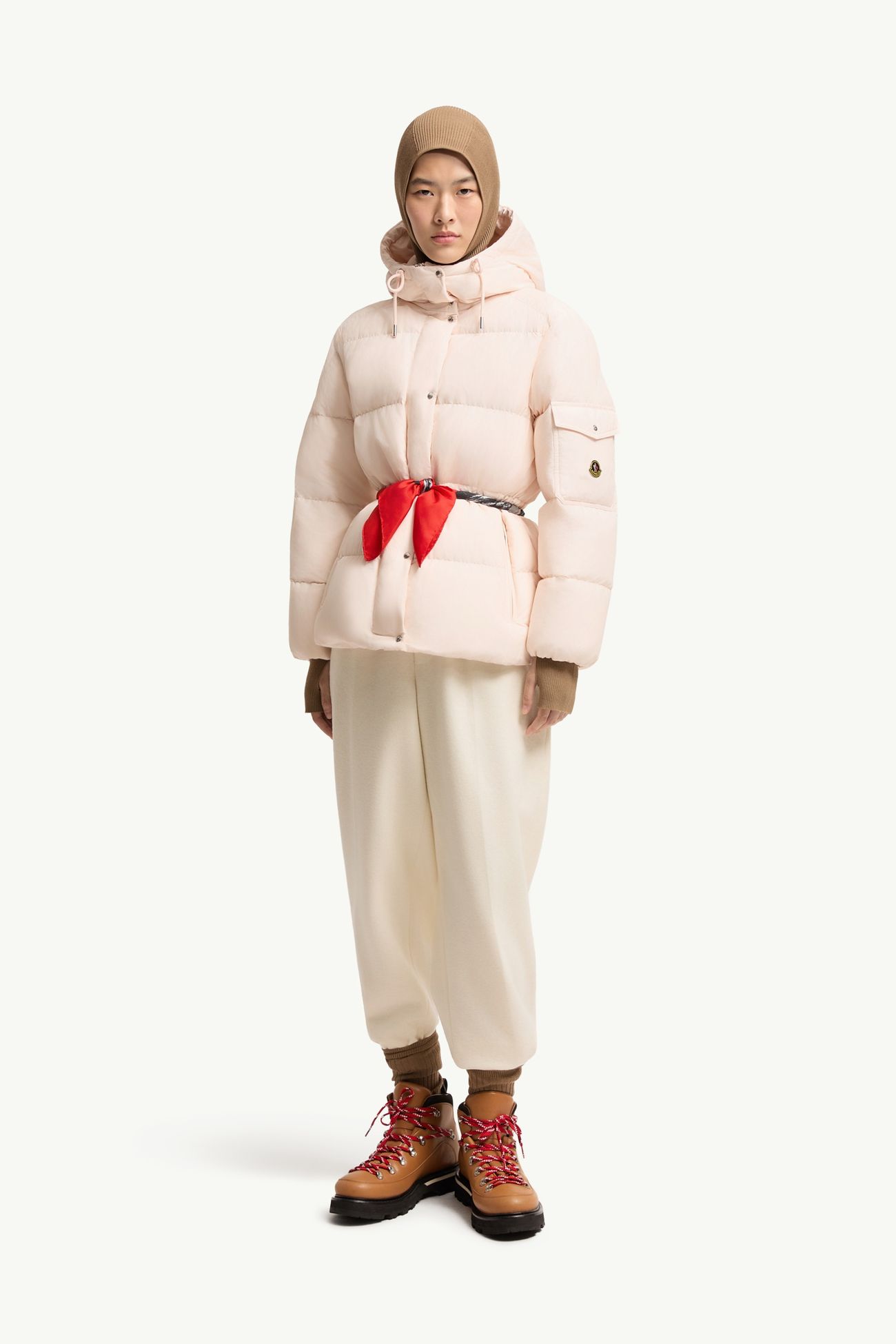 Doudoune courte Ă capuche Himalaya Femmes Rose Clair Moncler 0