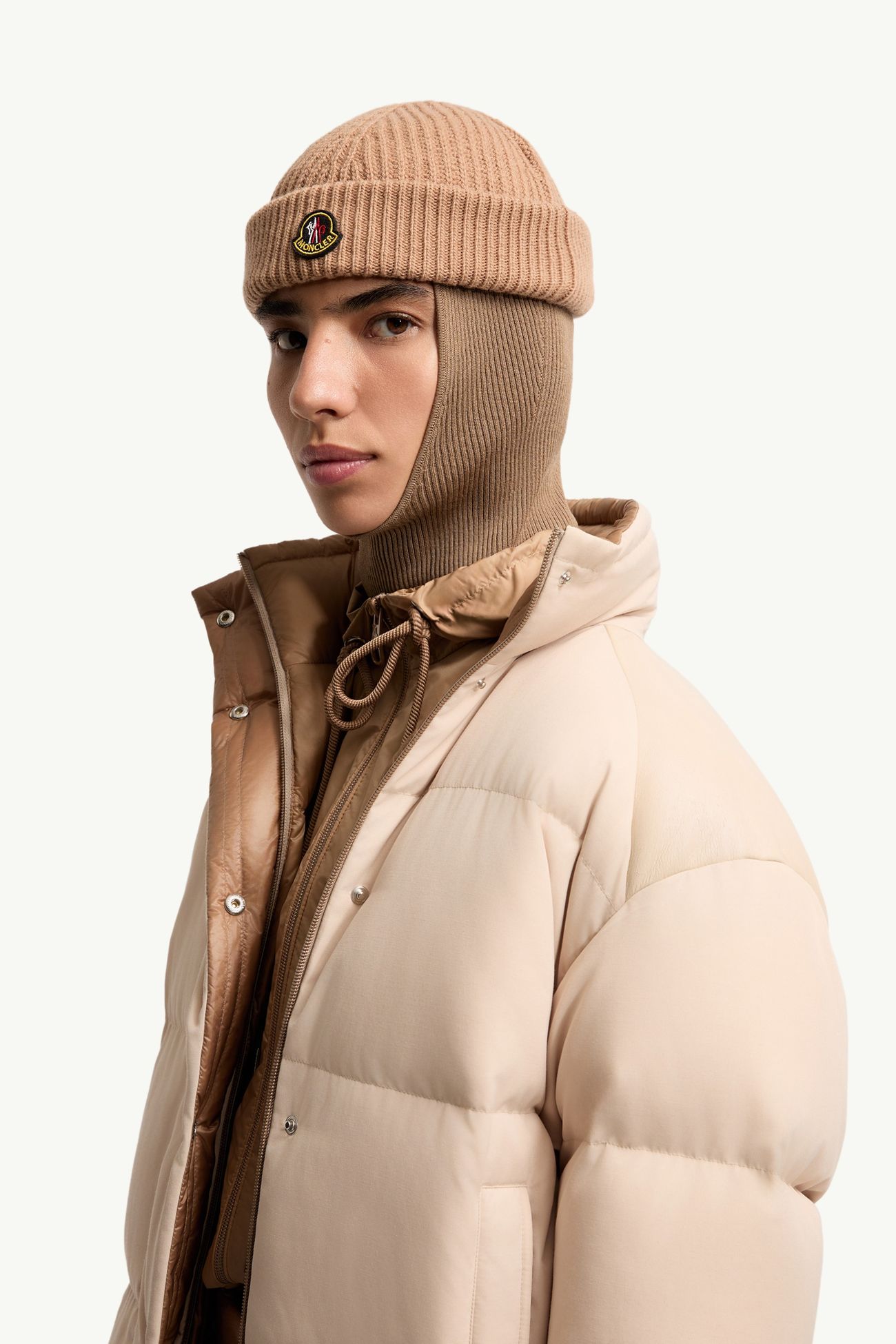 Verone kurze Daunenjacke mit Lederbesatz Damen Hellbeige Moncler 1