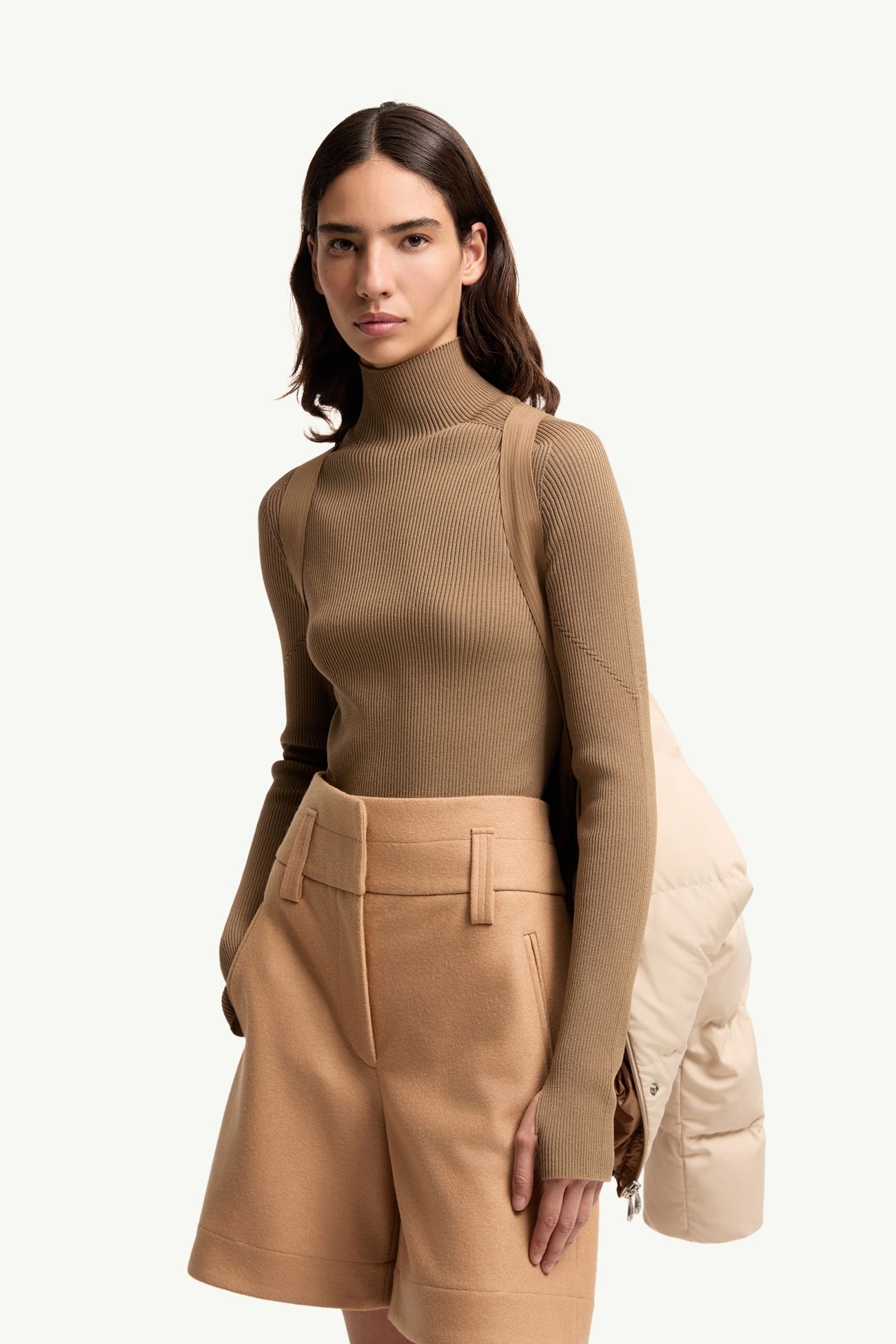 Verone女士皮革饰边短款羽绒夹克外套 女士 浅米色 Moncler 5