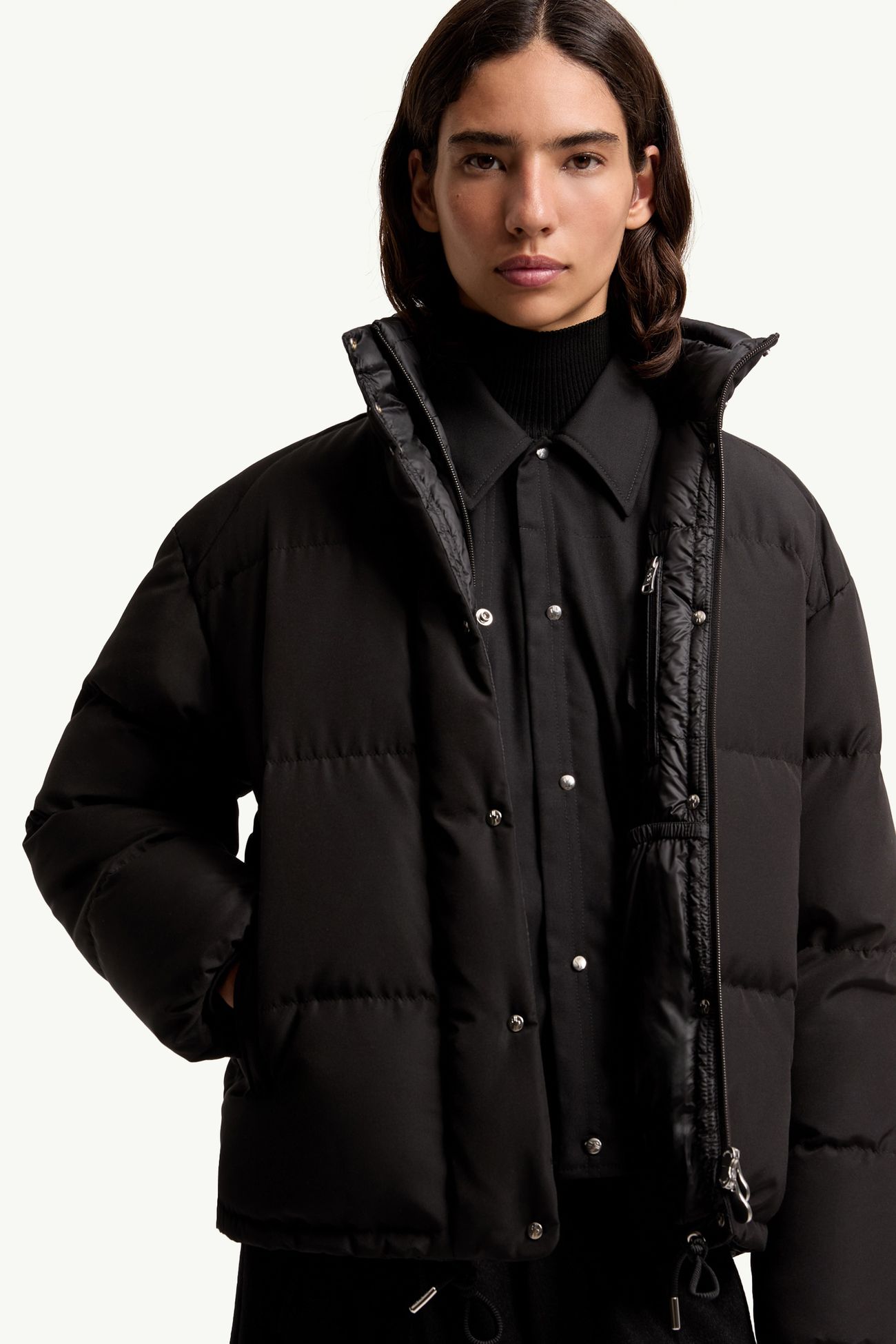 Verone女士短款羽绒夹克外套 女士 黑色 Moncler 7