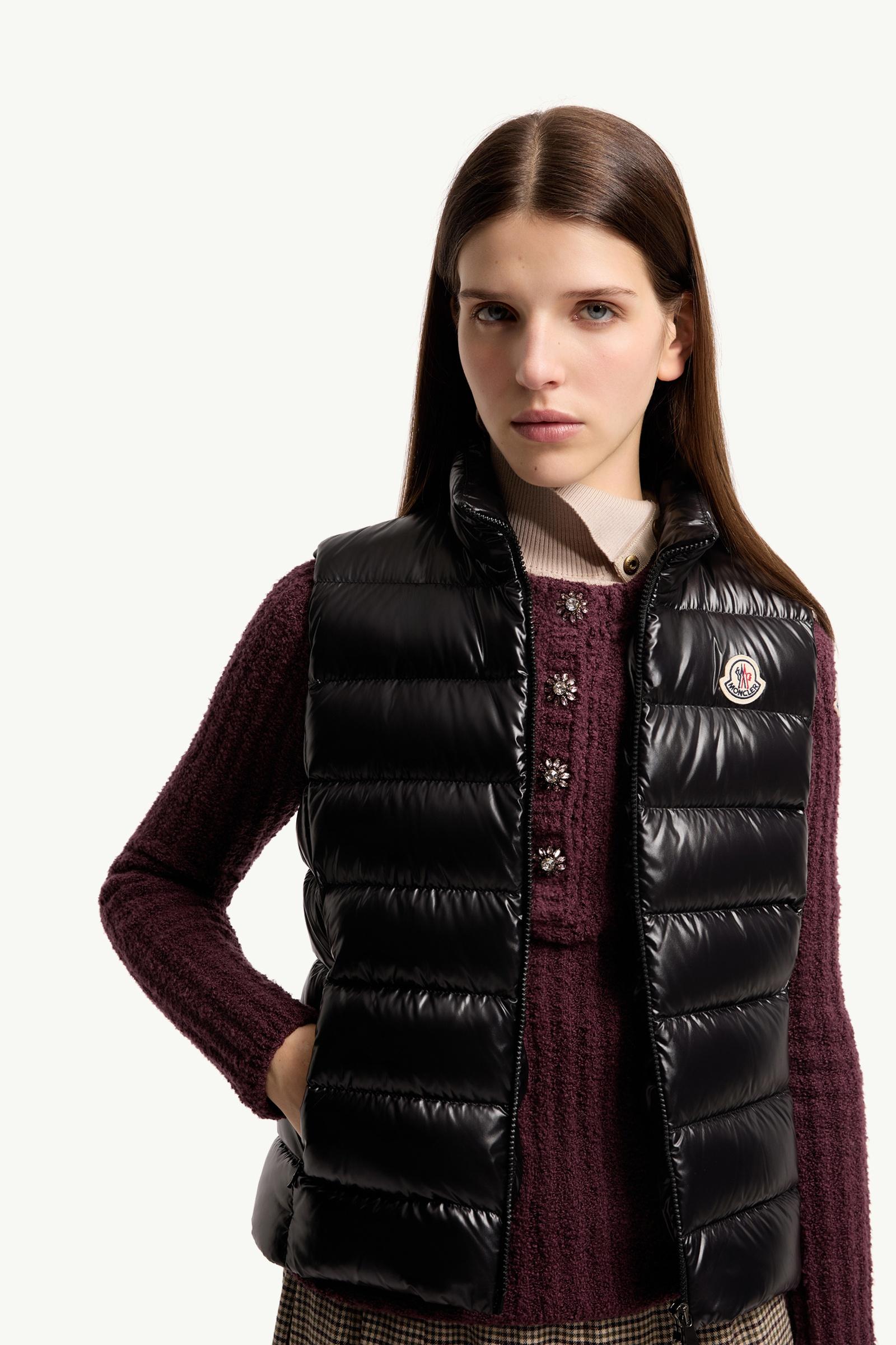 MONCLER GHANY ガーニー ダウンベスト ワッペンロゴ ウール S ブラック Ghany ベスト : ジレ 向けの レディース | モンクレール