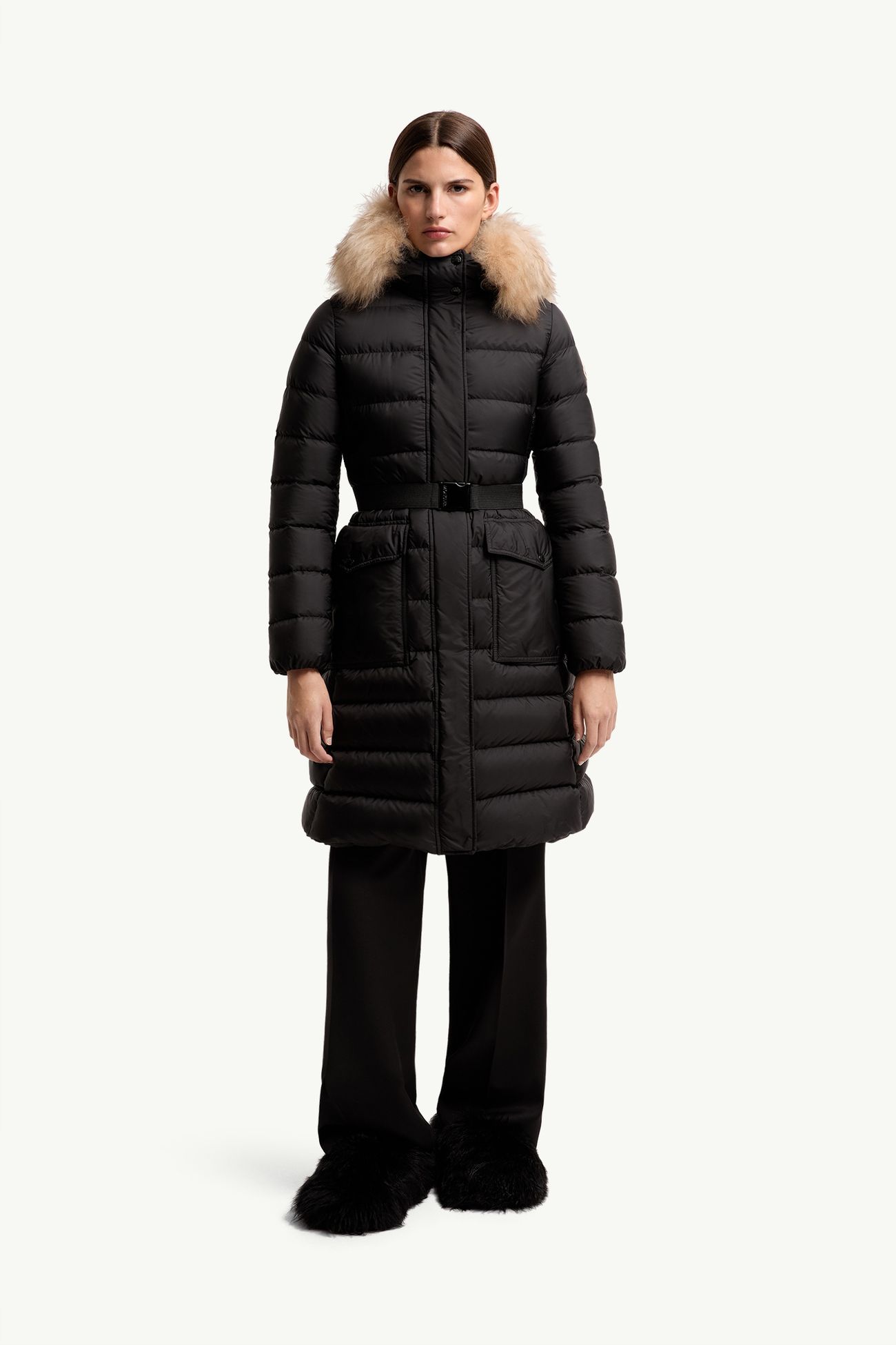 Doudoune longue à capuche bordée de shearling Khloesse Femmes Noir & Beige Moncler 3