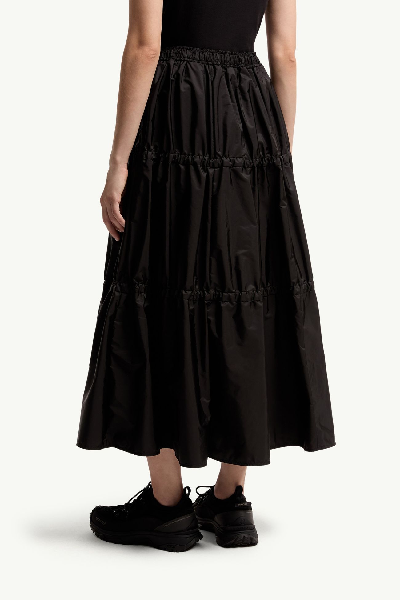 Falda con volantes de largo medio Mujer Negro Moncler 4