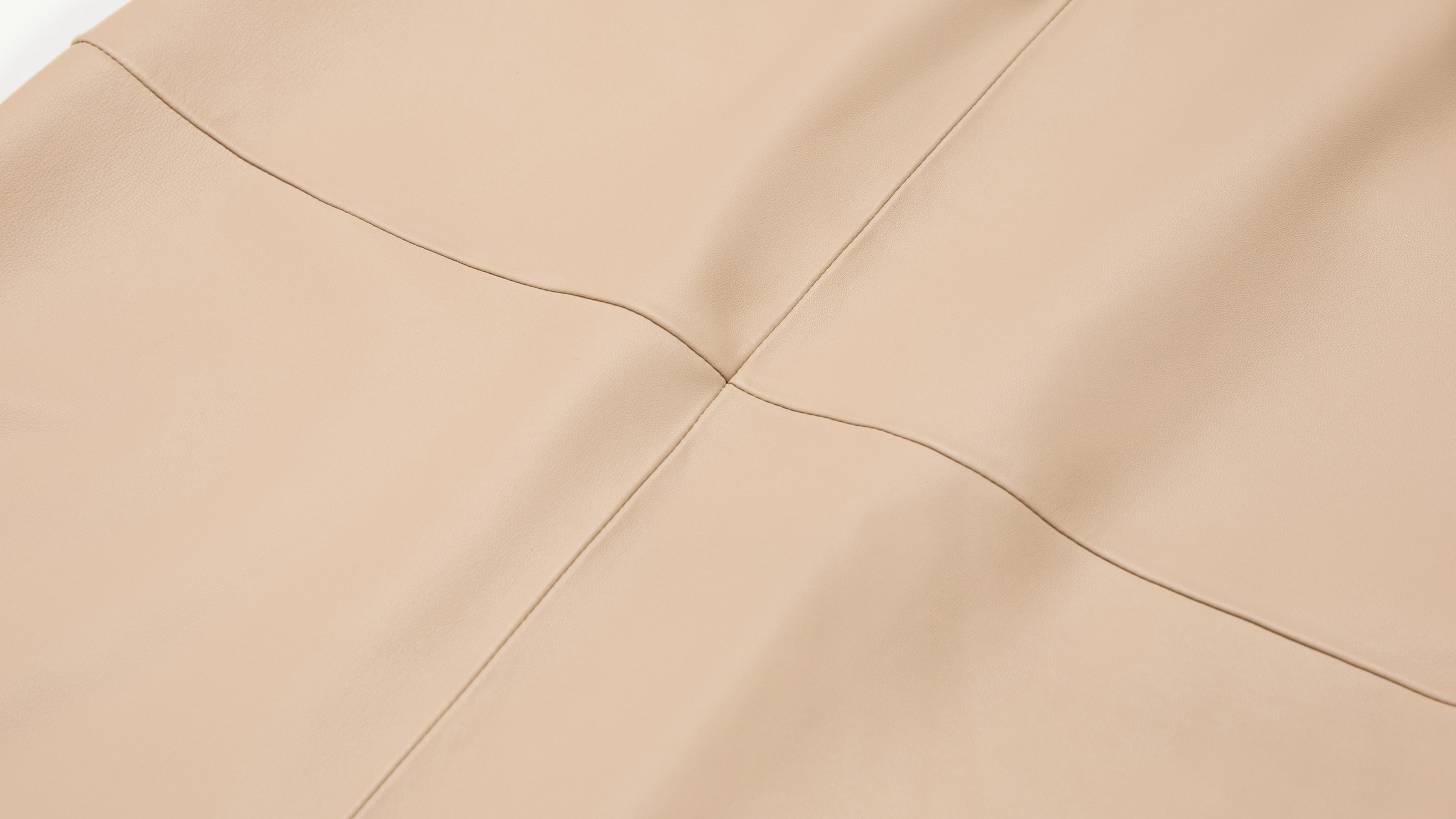 Slide 2 - Fine Leather