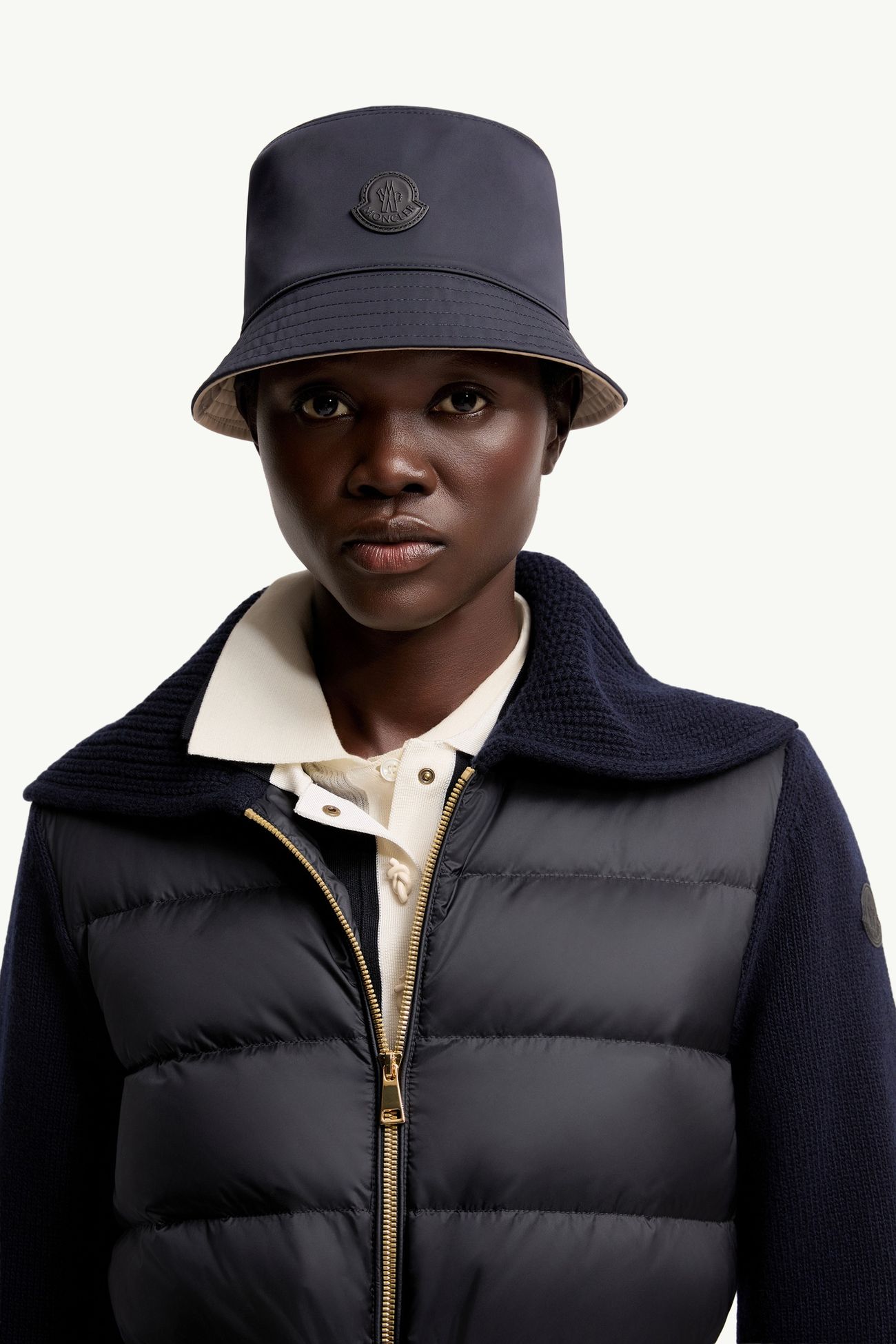 女士皮革标识渔夫帽 女士 米色 & 海军蓝 Moncler 1