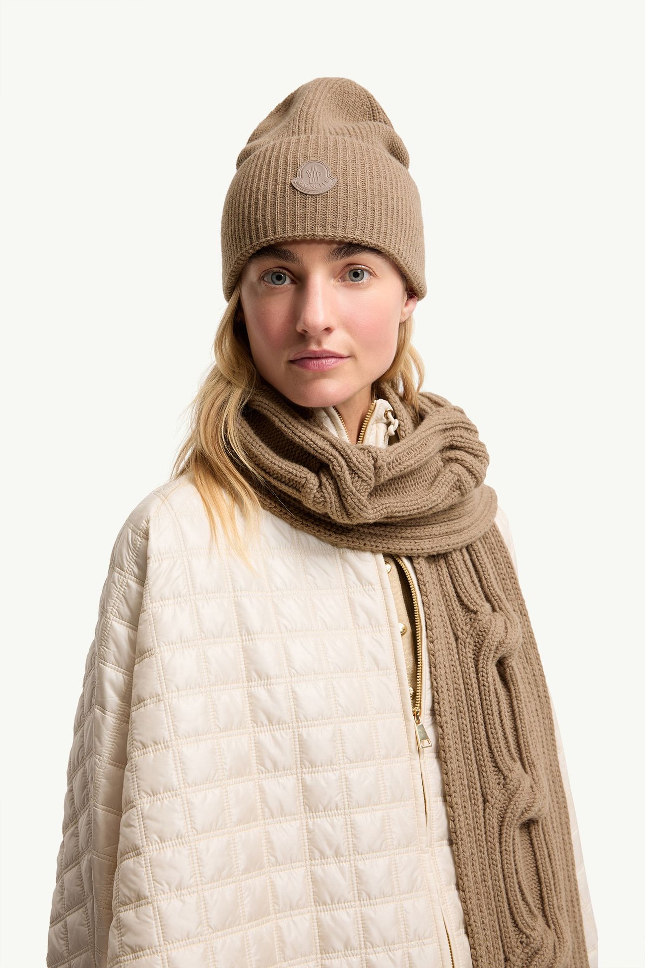 Wool & Cashmere Blend Beanie Women Brown Moncler 1
