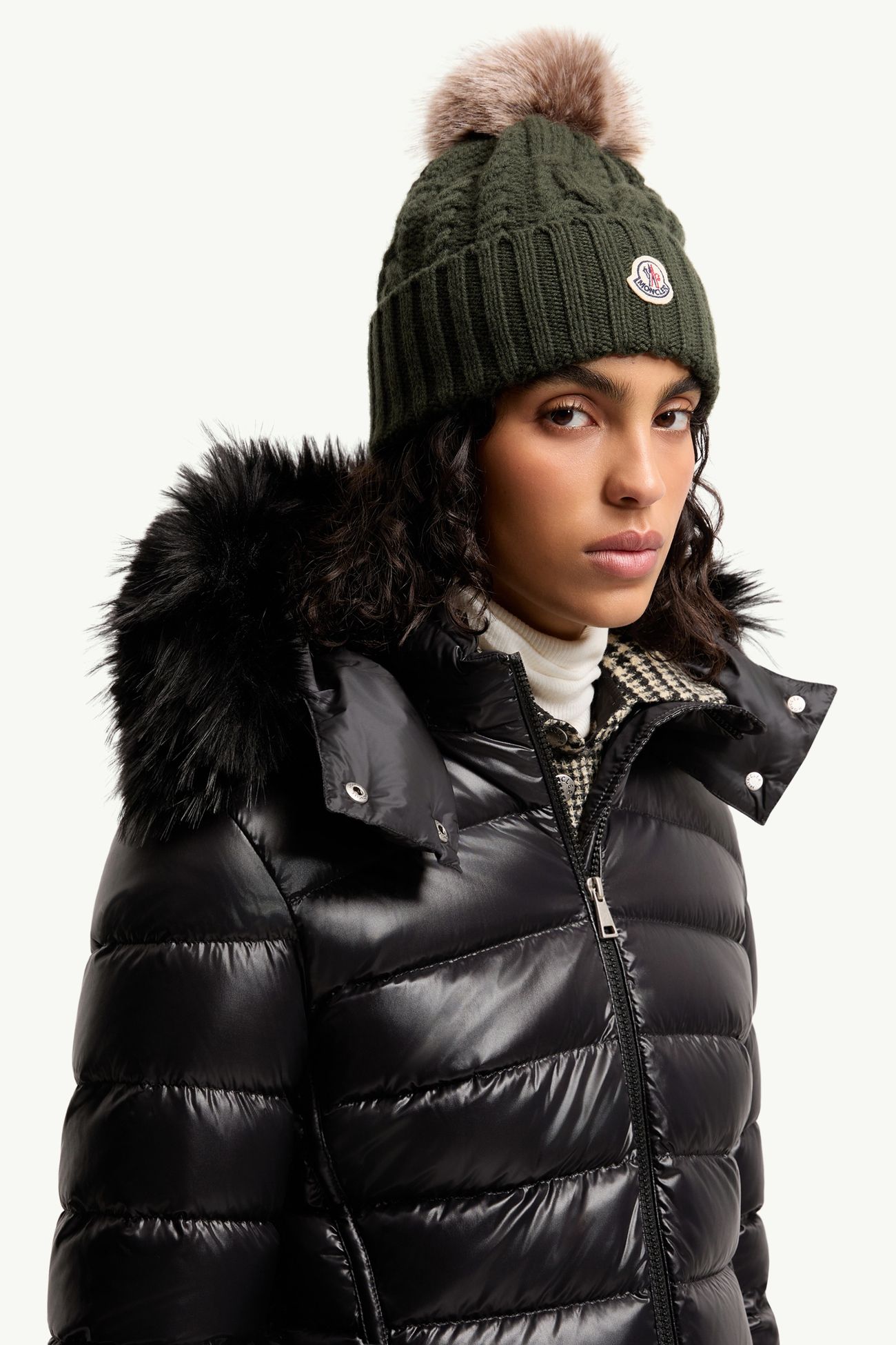 Mütze aus Wolle-Kaschmir-Mischung mit Bommel Damen Dunkelgrün Moncler 1