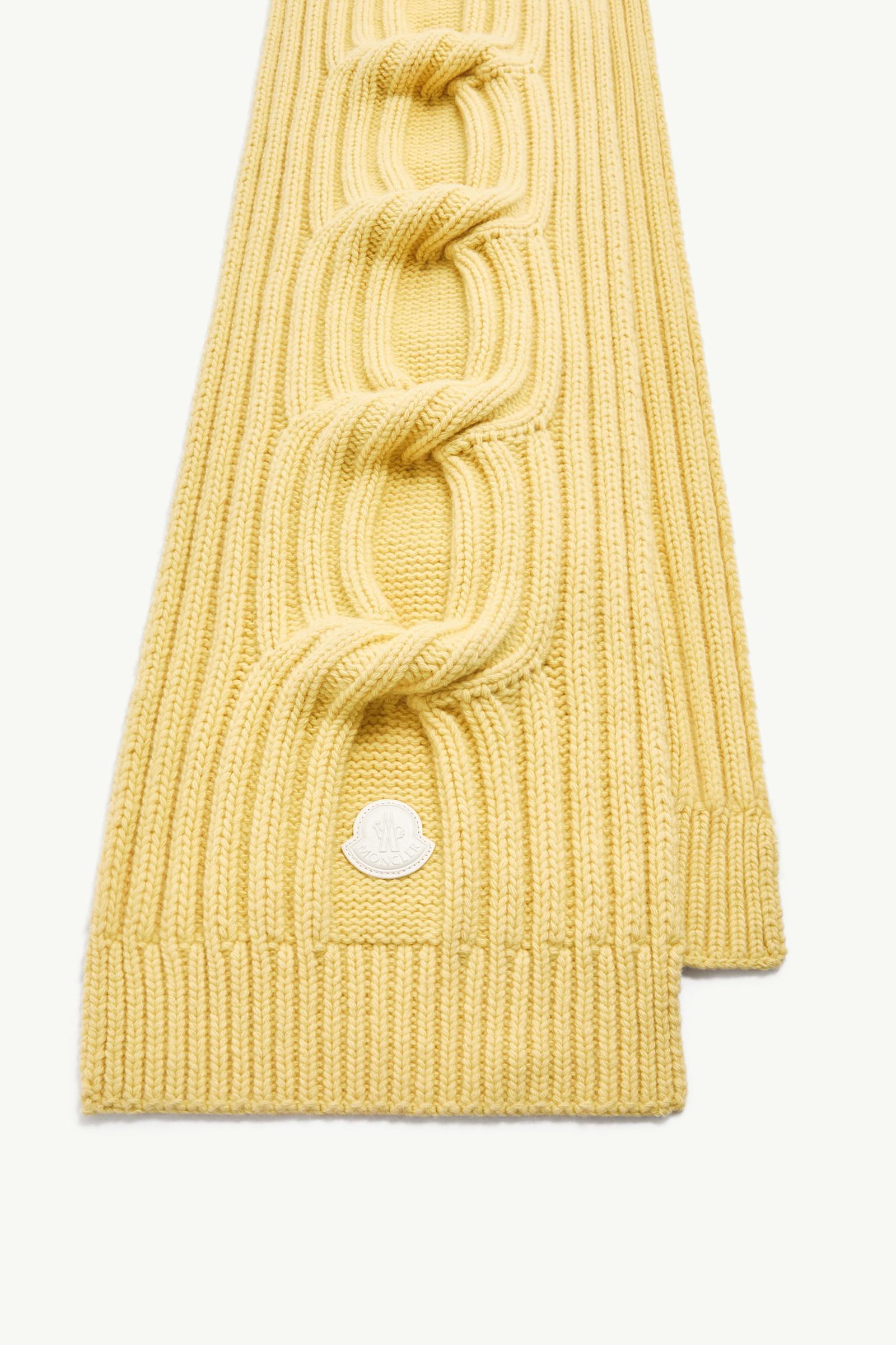 Scarves & Gloves for Women - Accessories | Moncler US