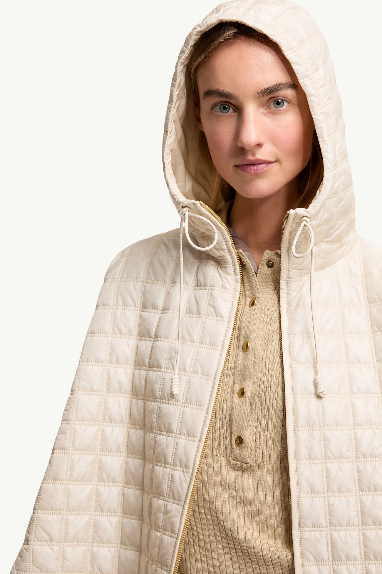 Capa con acolchado de cuadros y capucha Mujer Blanco Marfil Moncler 6