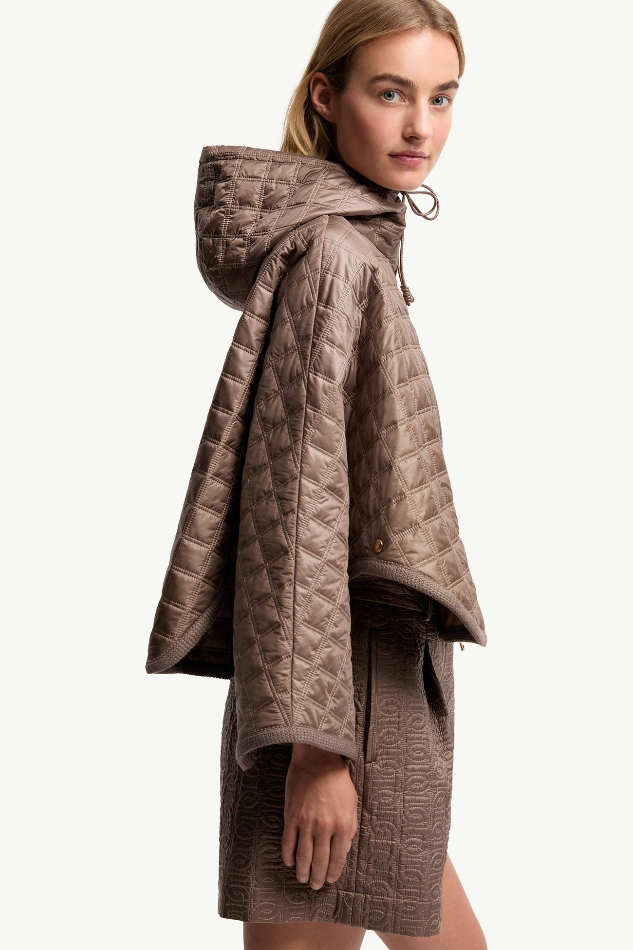 후드 스퀘어 퀼팅 패딩 케이프 여성 브라운 Moncler 5