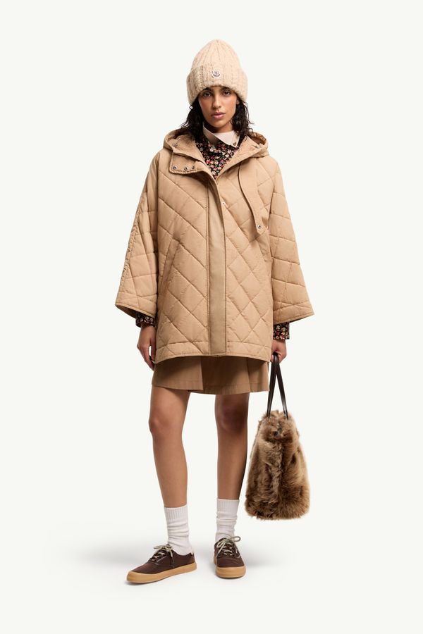 Capa con capucha y acolchado de rombos Mujer Beige Moncler 0