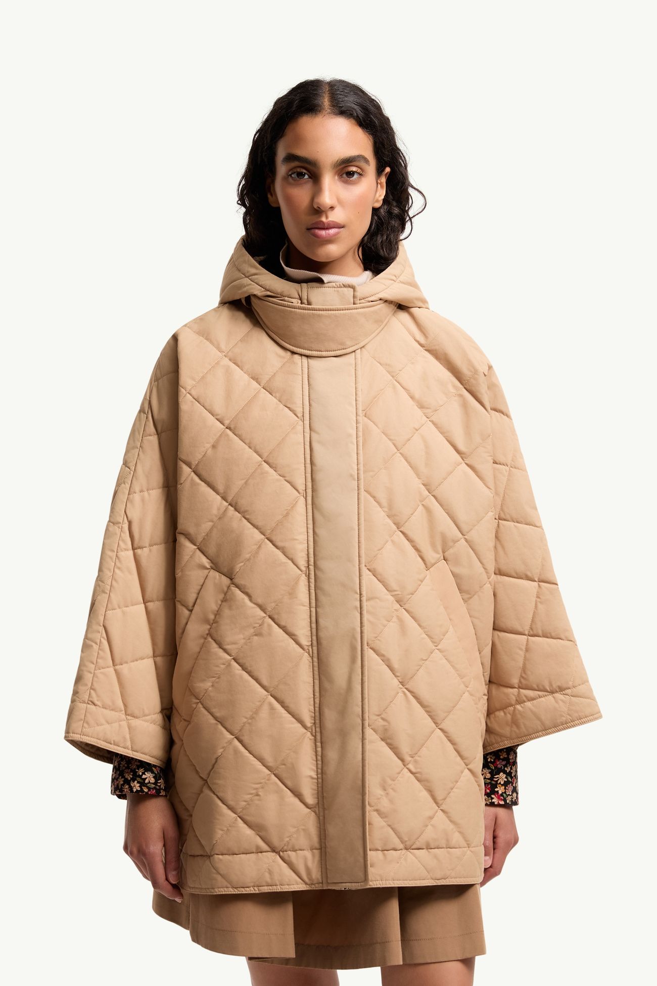 Diamond-Quilted Hooded Cape Women Beige Moncler 3