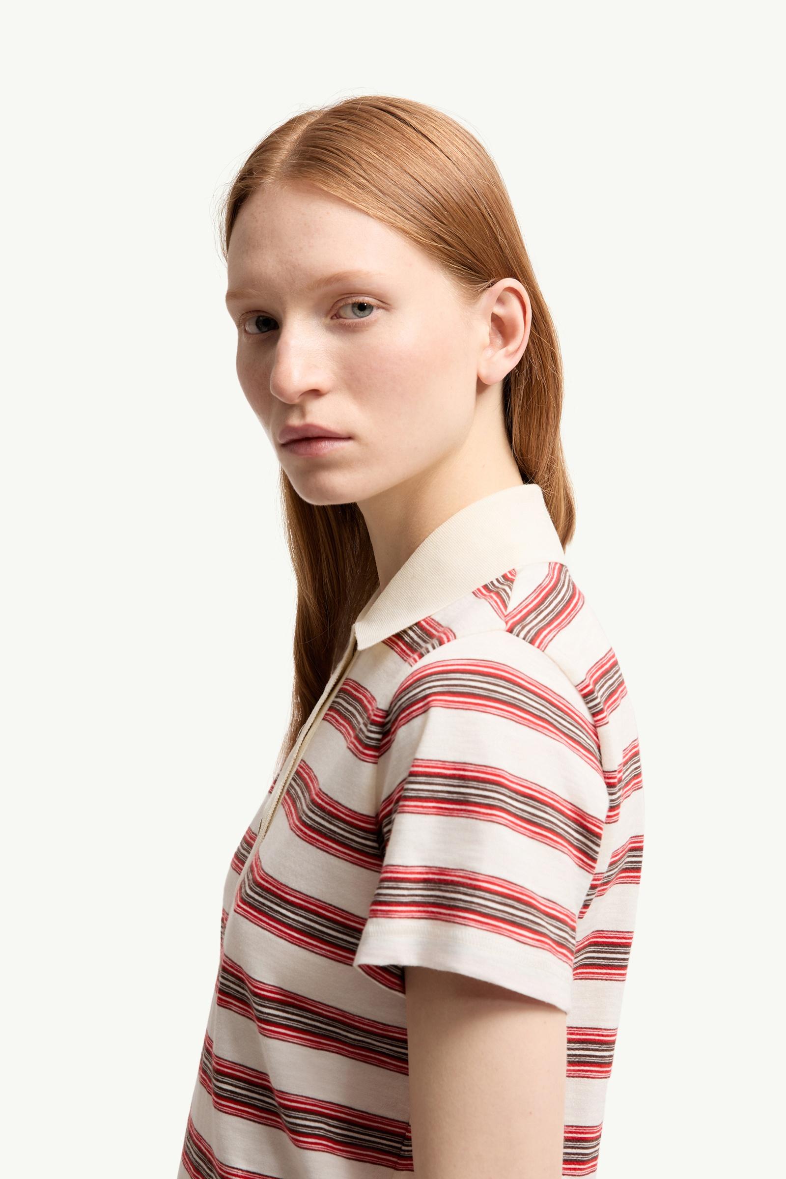 ホワイト& レッド ポロシャツ : トップ＆Tシャツ 向けの レディース
