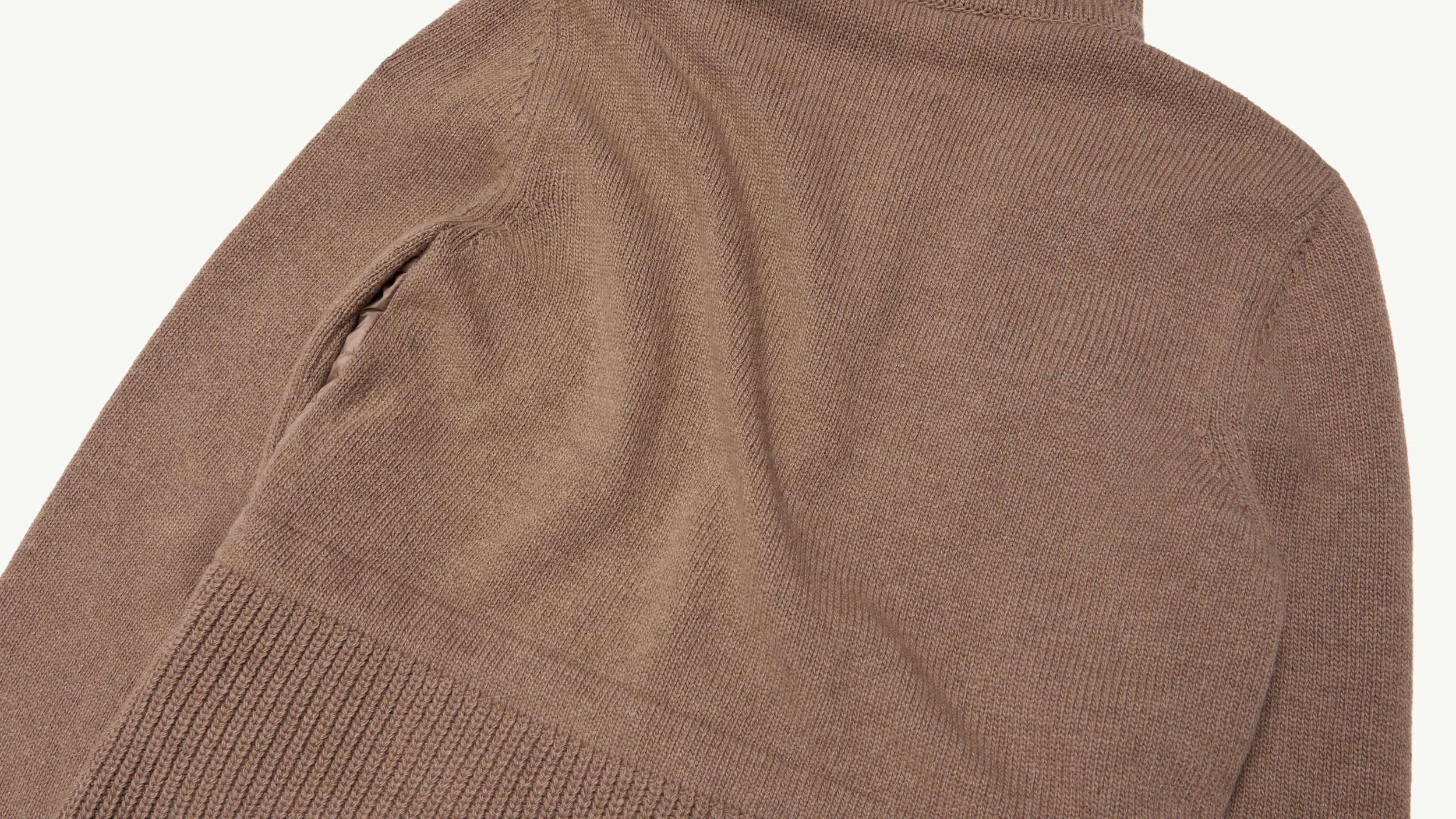 Slide 2 - product.feature.texturecashmereblend.title