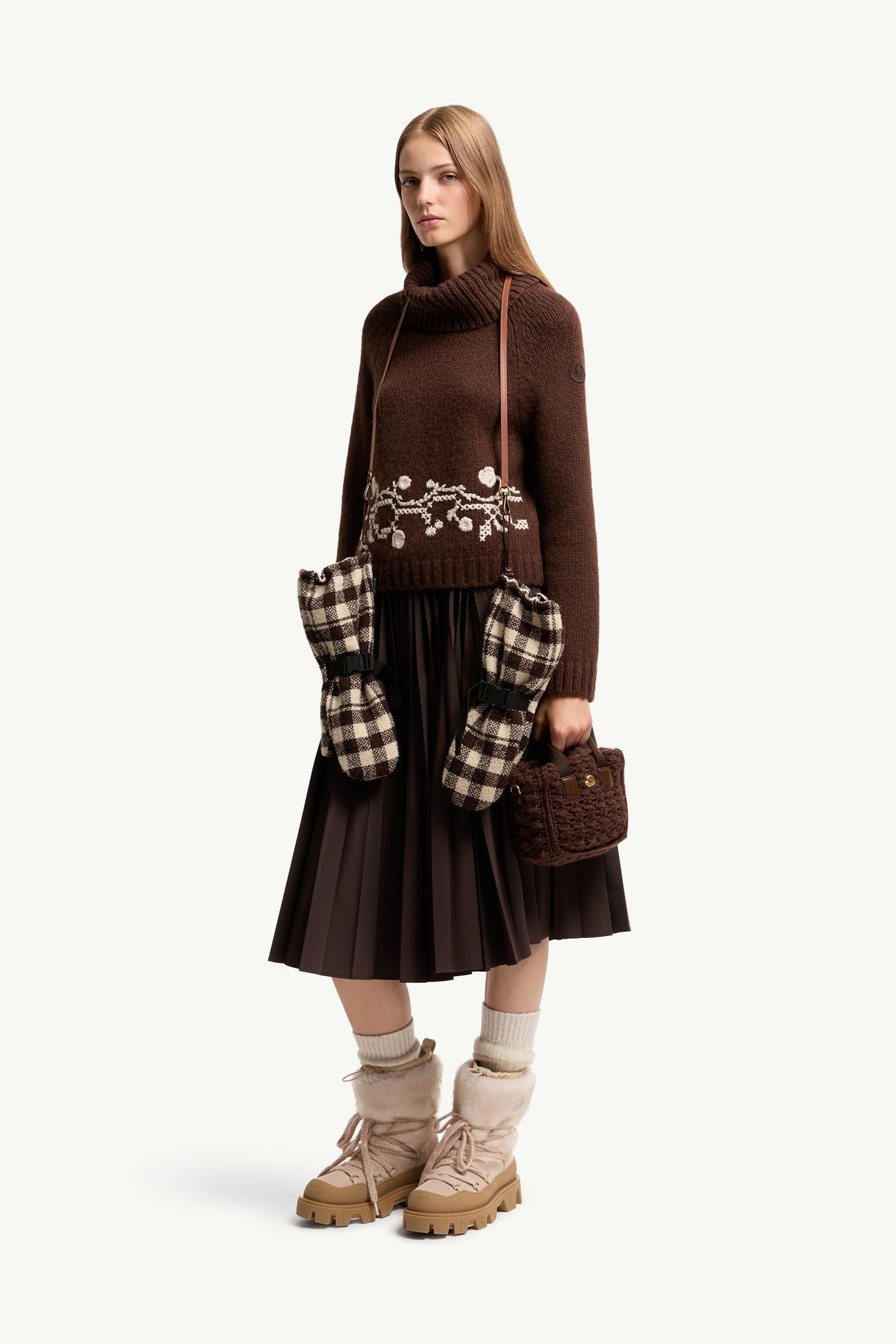 알파카 혼방 자수 터틀넥 여성 브라운 Moncler 0