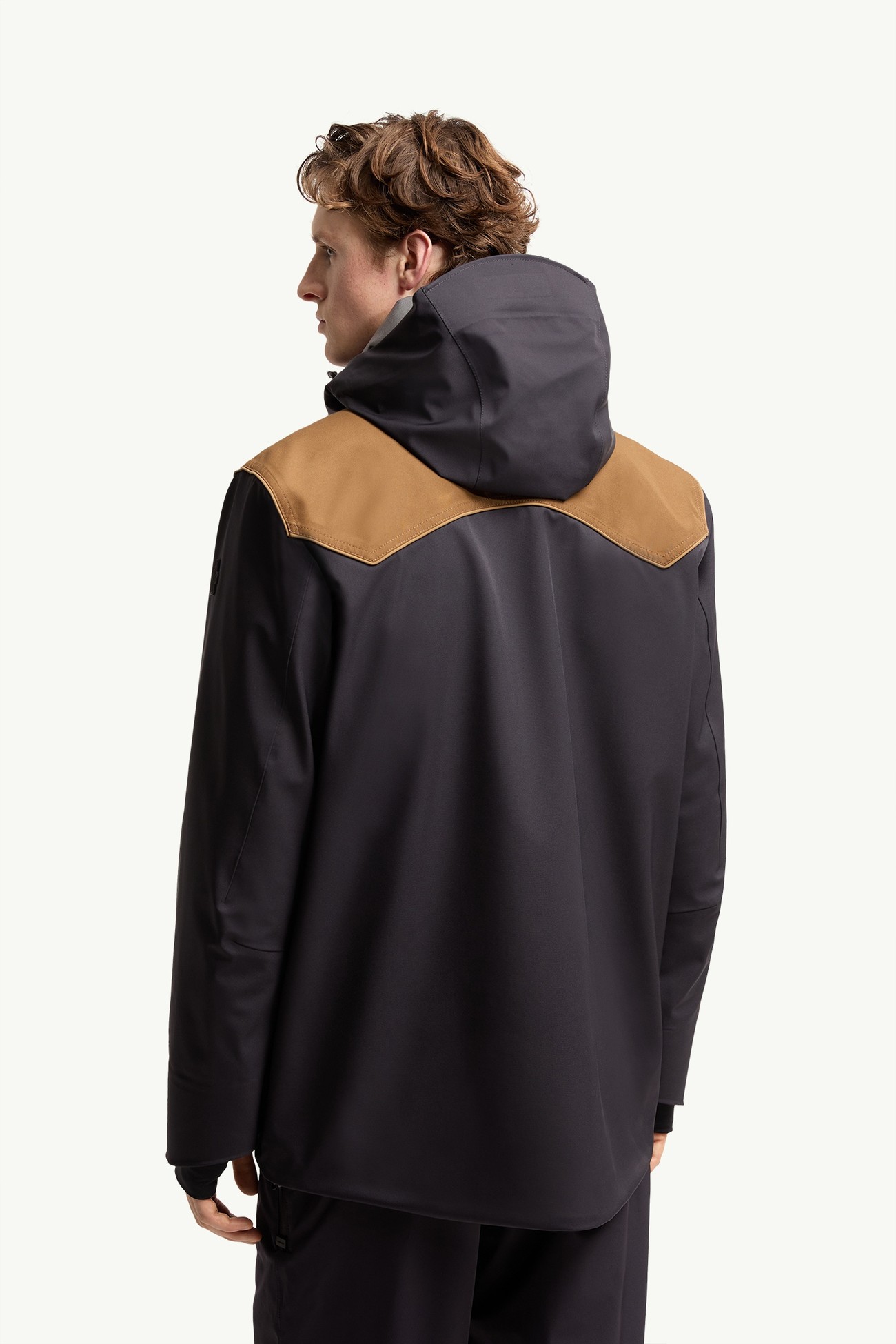 Giacca da sci con cappuccio Vernon in GORE‐TEX® laminato Uomo Blu Scuro Moncler 4