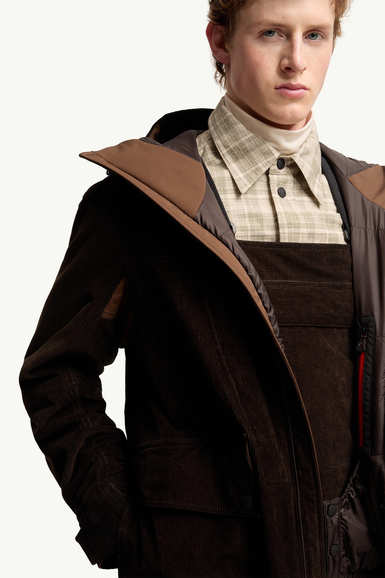 Veste de ski à capuche isolante en velours cÎtelé Airolo Hommes Marron Foncé Moncler 6