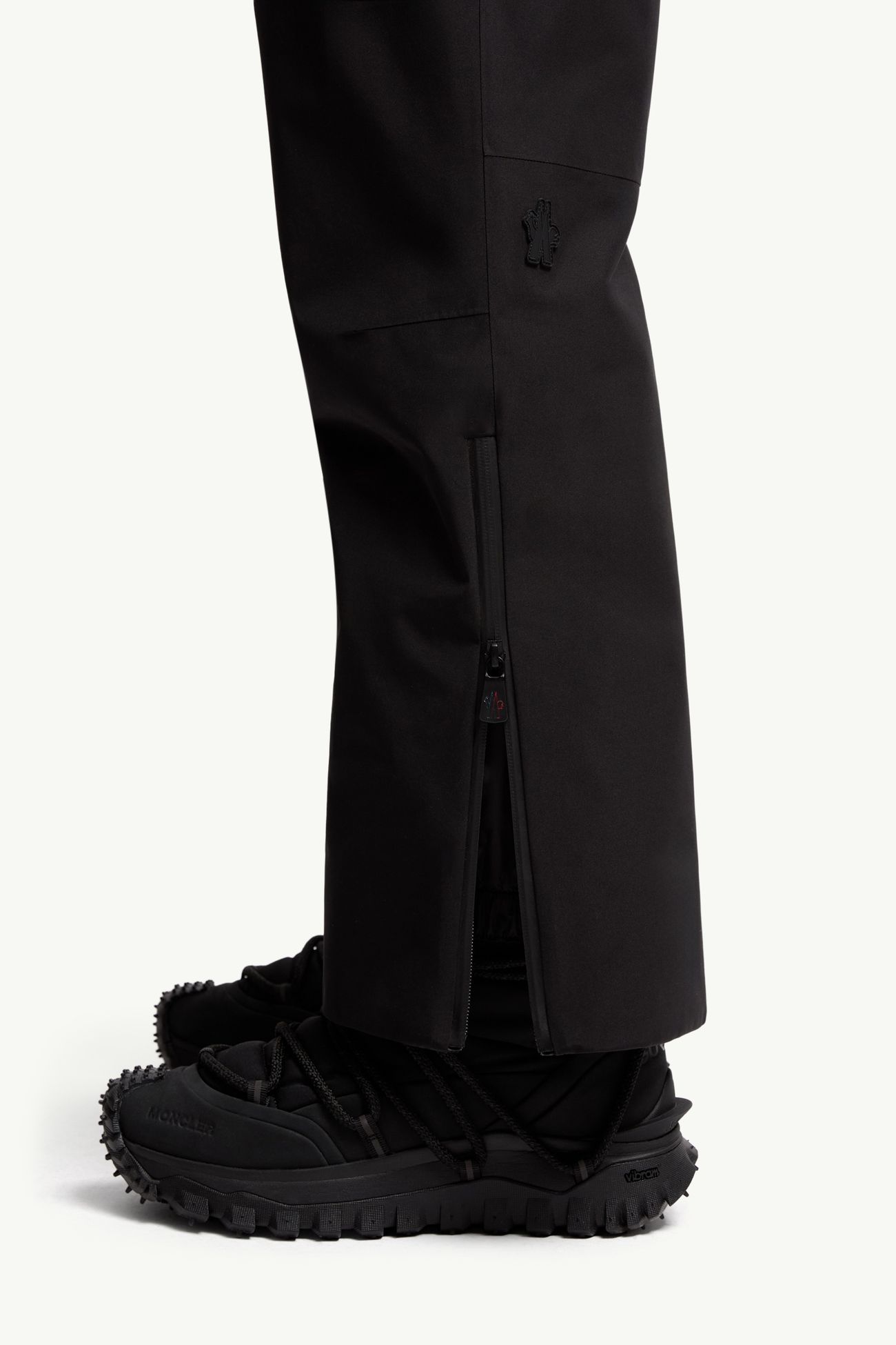 Insulated GORE-TEX® Ski Bib Men Black Moncler 1