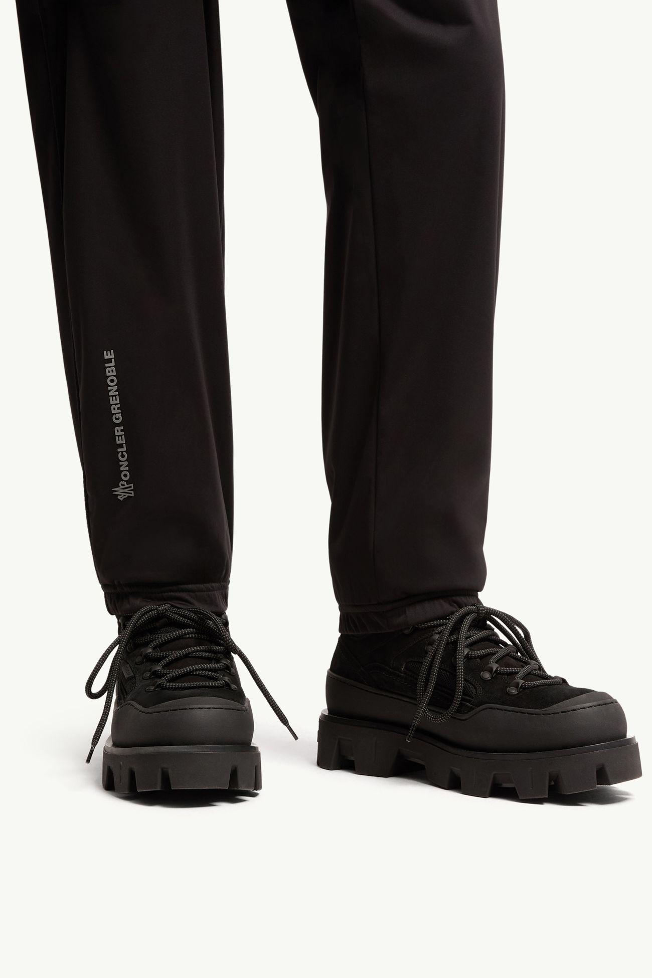 スウェットパンツ メンズ ブラック Moncler 5