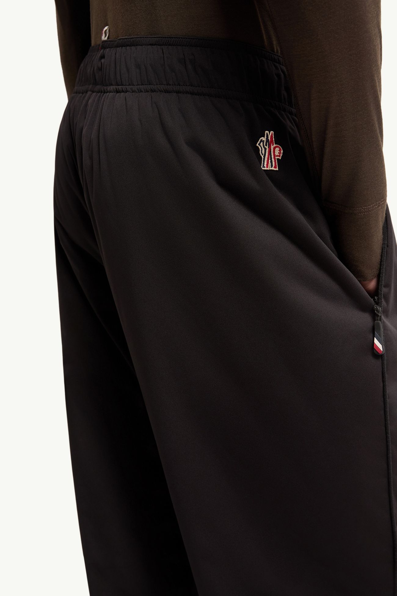 スウェットパンツ メンズ ブラック Moncler 6