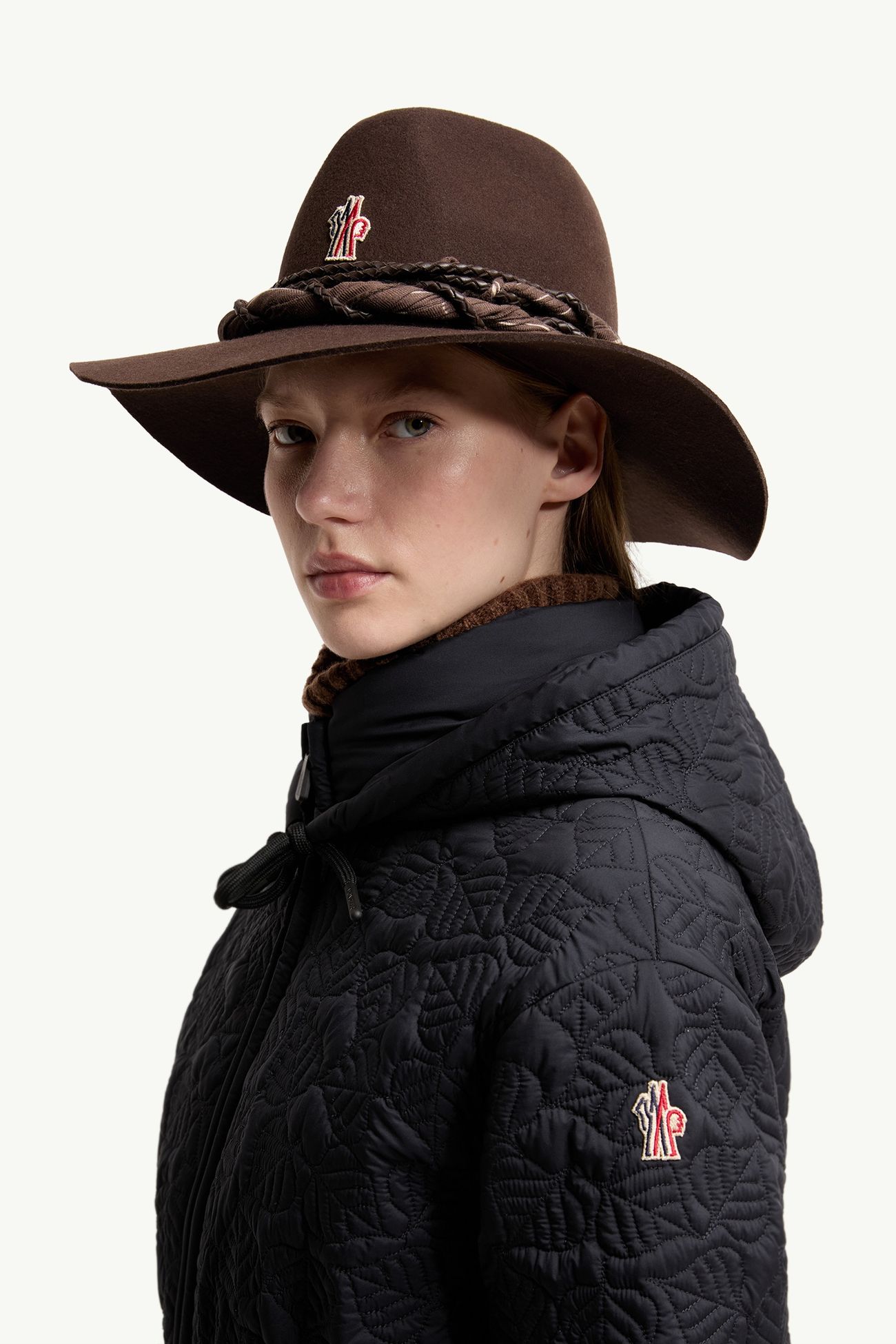 Plumífero corto con capucha y bordado de hojas Etaules Mujer Azul oscuro Moncler 1
