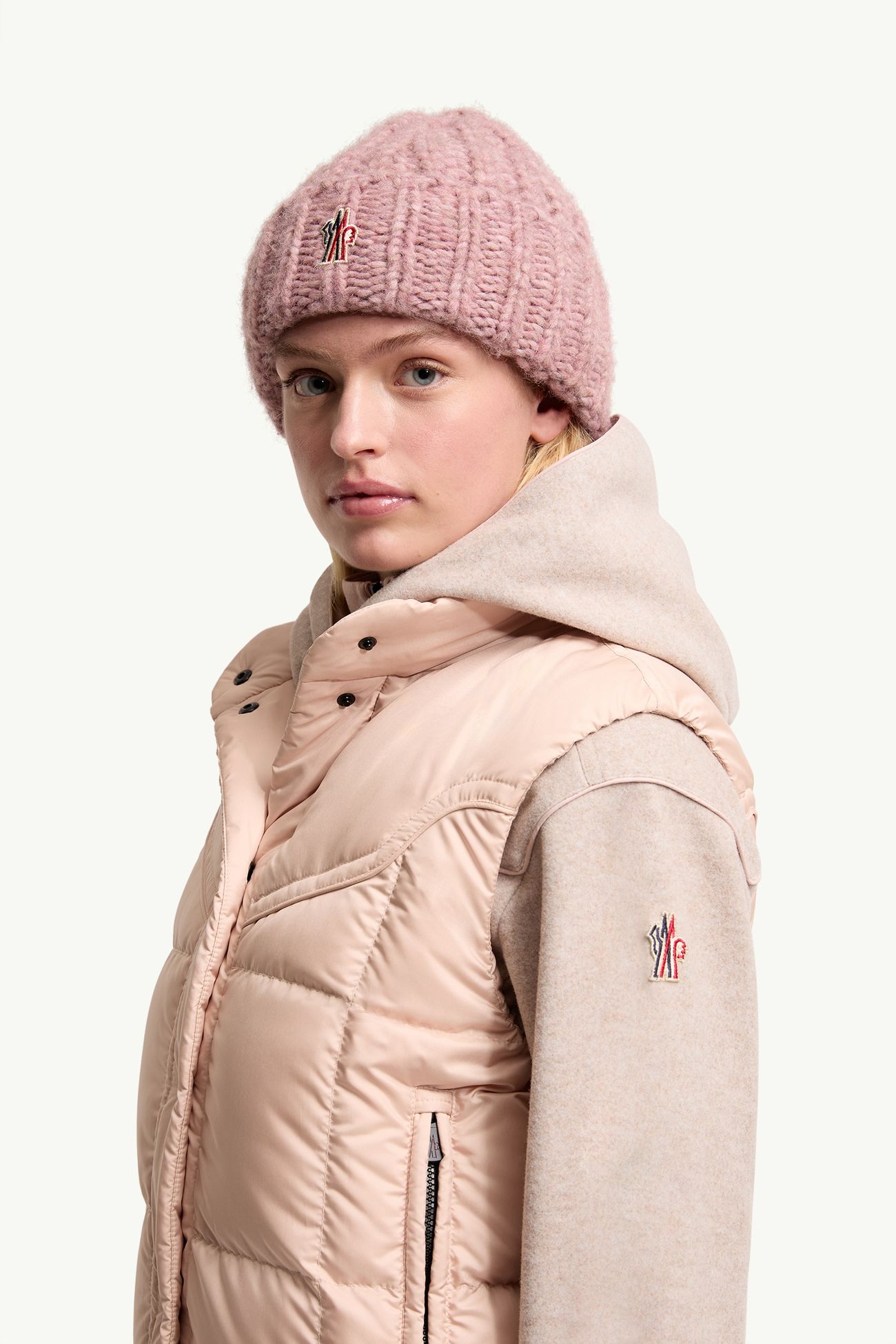 Gilet imbottito in piuma con trapuntatura a quadri Doucy Donna Rosa Moncler 1