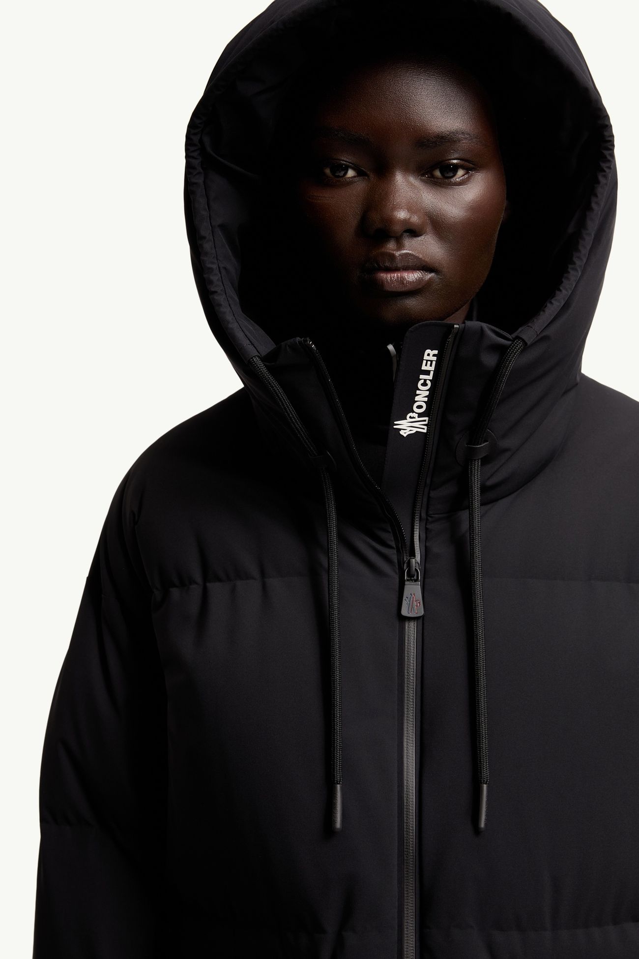Chaqueta de esquí aislante con capucha Allesaz Mujer Negro Moncler 6