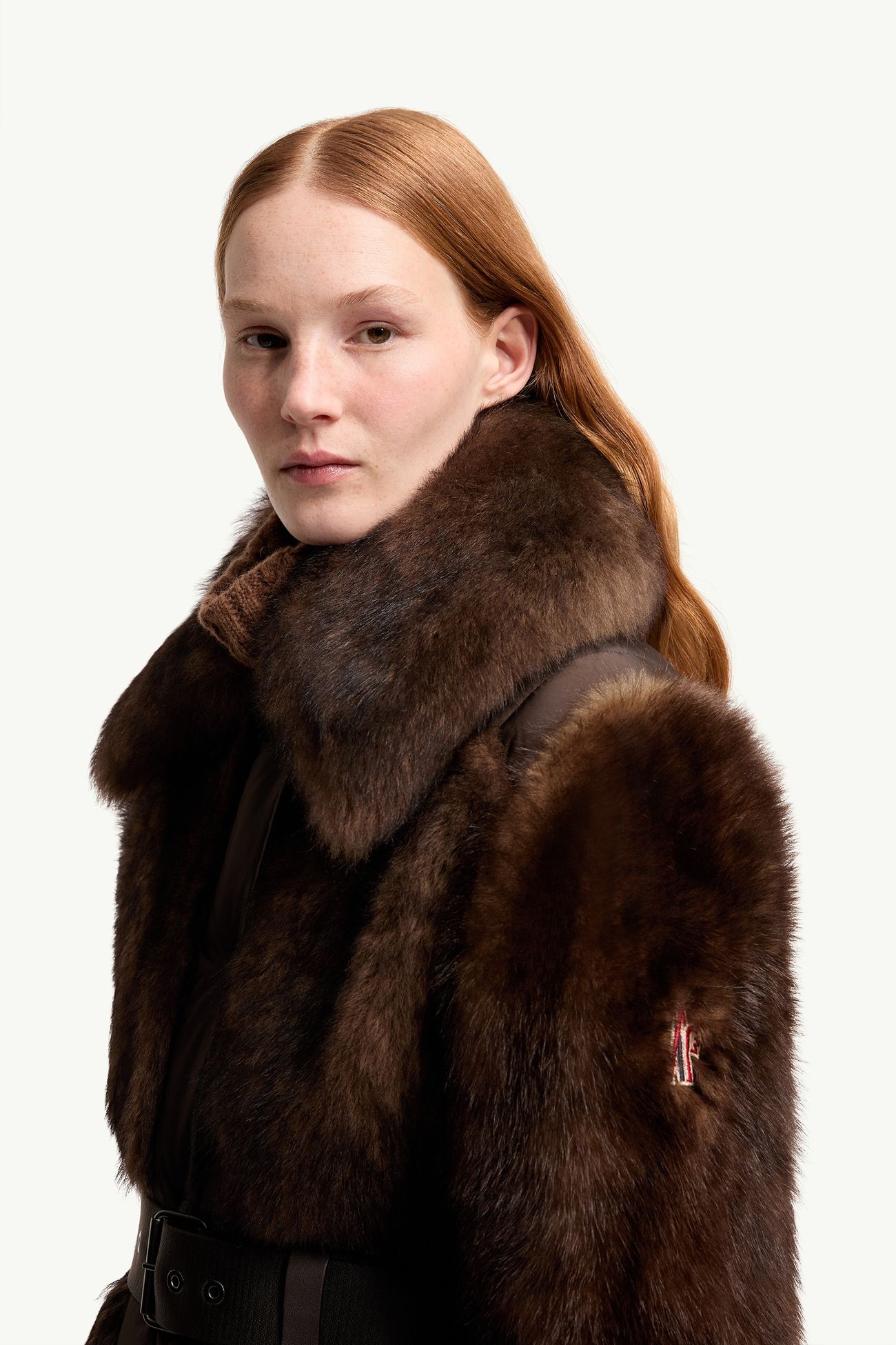 Doudoune courte Valdivian en shearling Femmes Marron Moncler 1