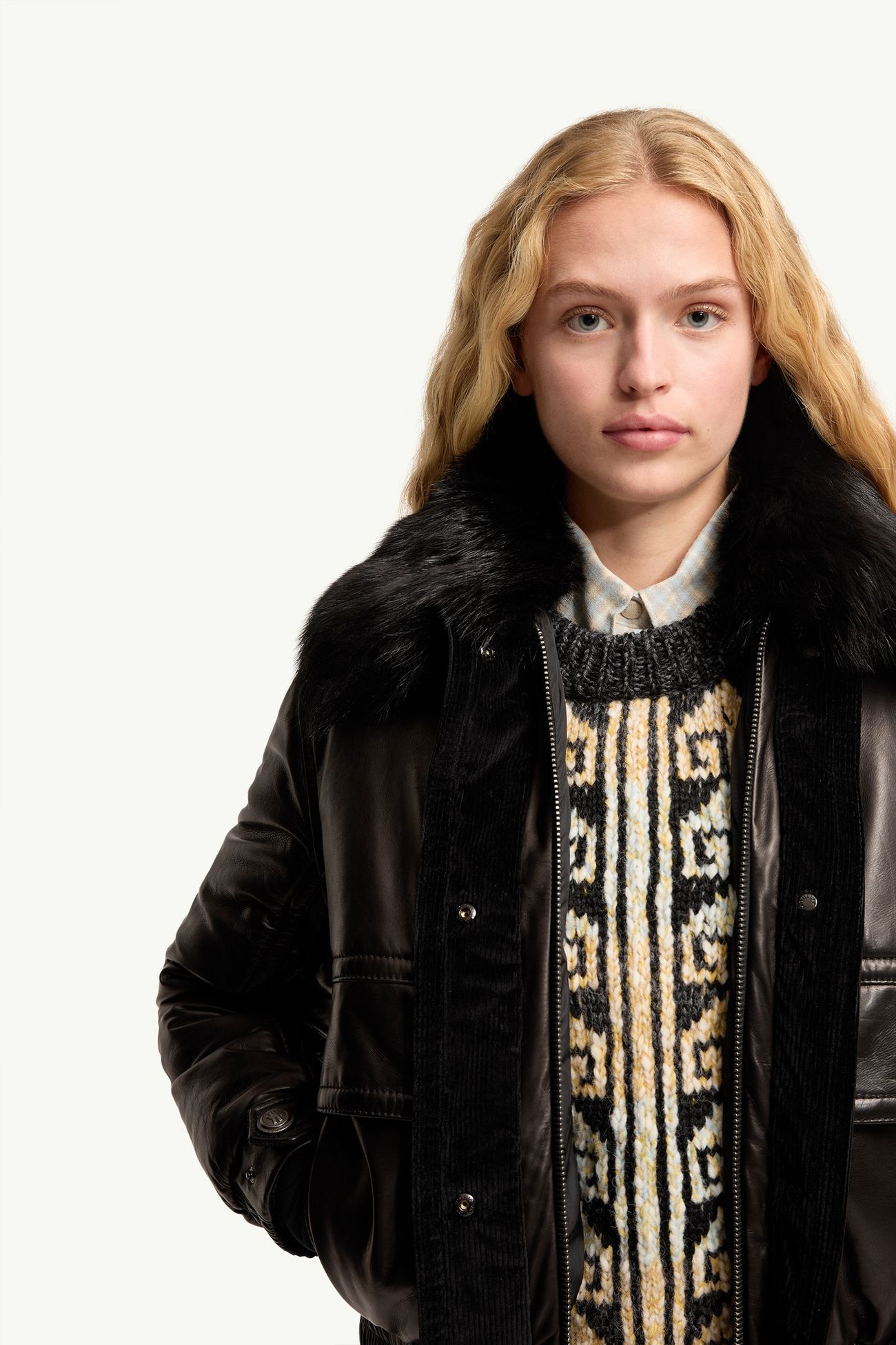 Issoire羔羊毛飾邊皮革夾層飛行員外套 女士 黑色 Moncler 5