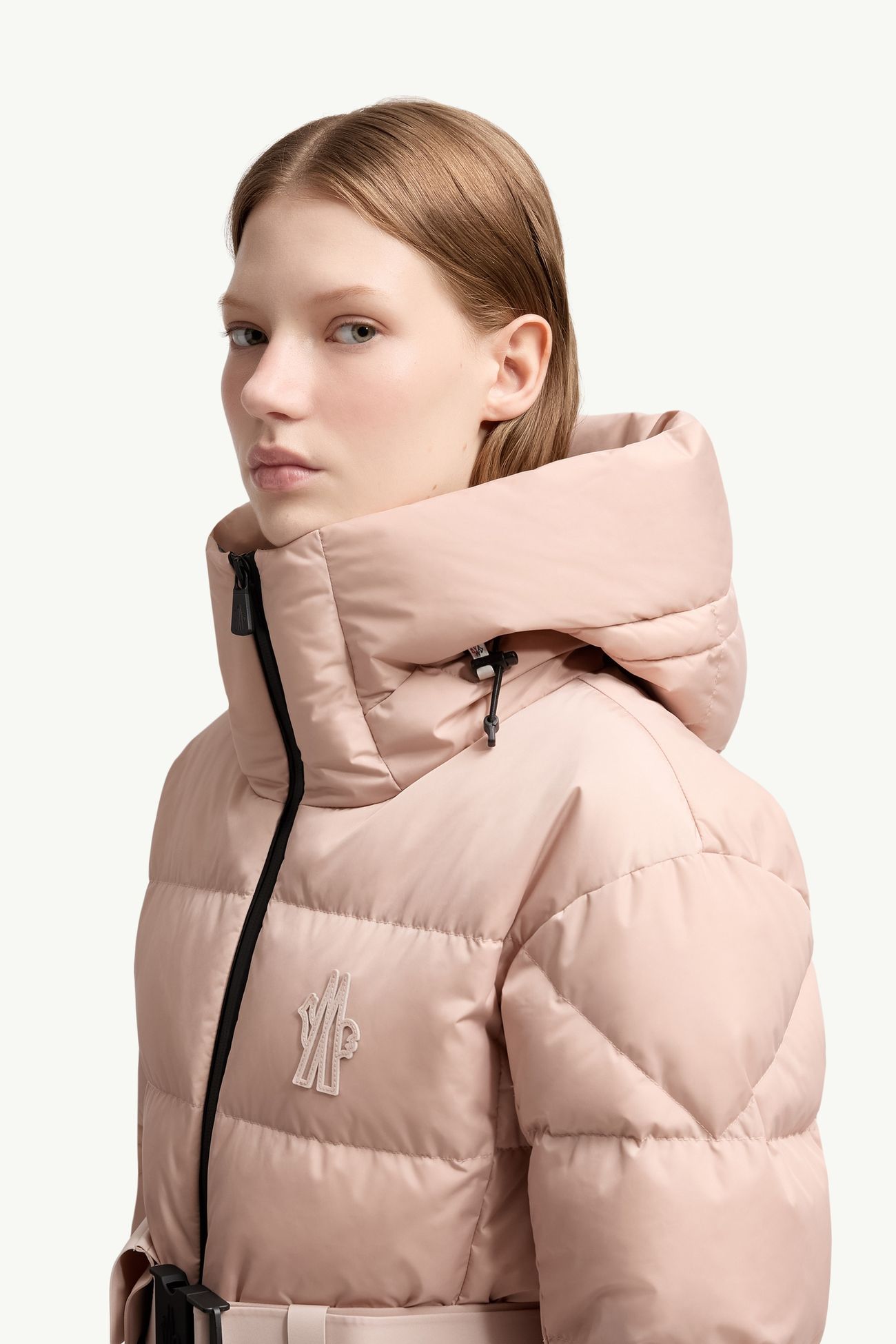 Chaqueta de esquí aislante Bouquetin con capucha Mujer Rosado Moncler 1