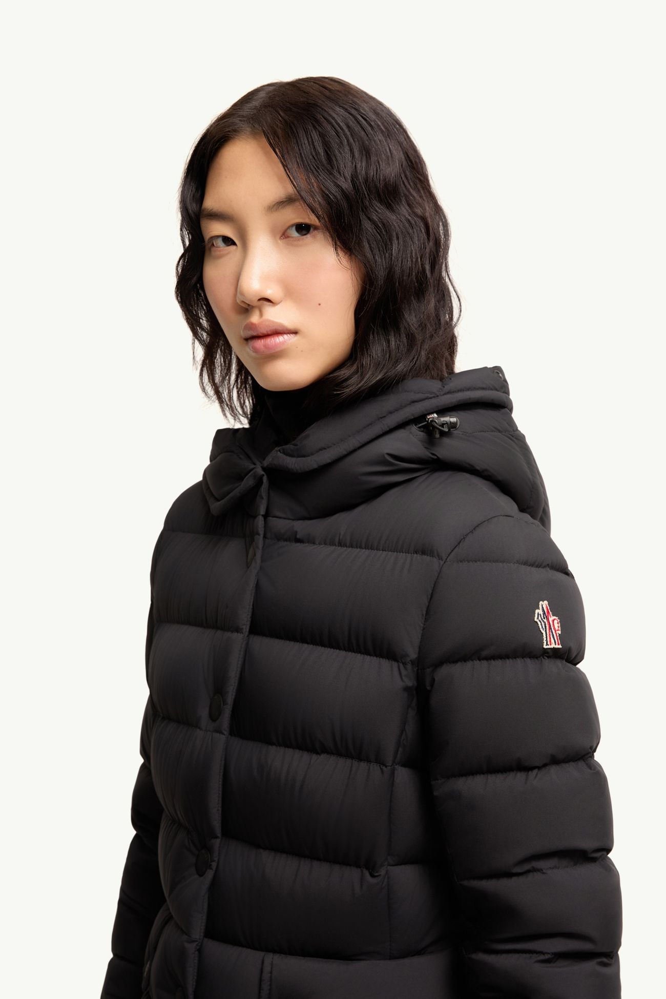 Armoniques女士连帽羊毛皮饰边羽绒夹克外套 女士 黑色 Moncler 1