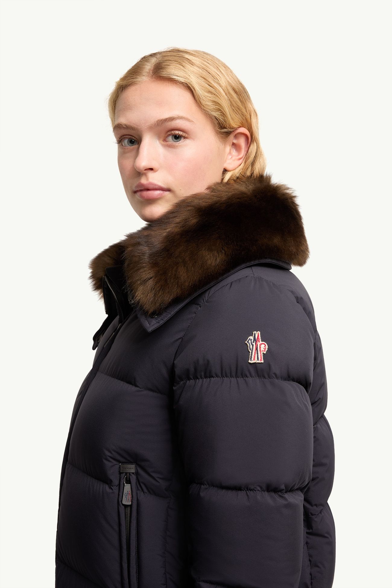 Doudoune de ski Arabbas à bordure en shearling Femmes Bleu marine Moncler 1