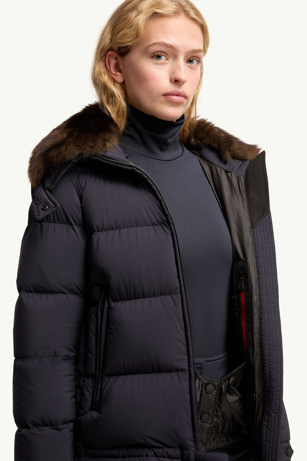 Doudoune de ski Arabbas à bordure en shearling Femmes Bleu marine Moncler 5