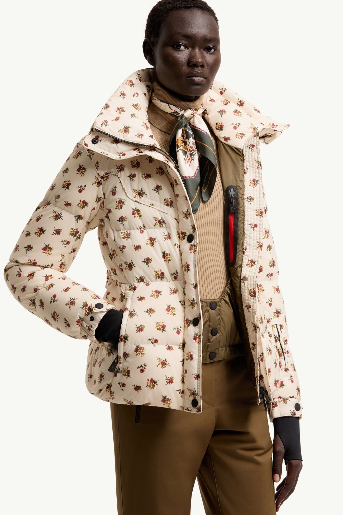 Karshi女士花朵保暖夹克 女士 象牙白 Moncler 5