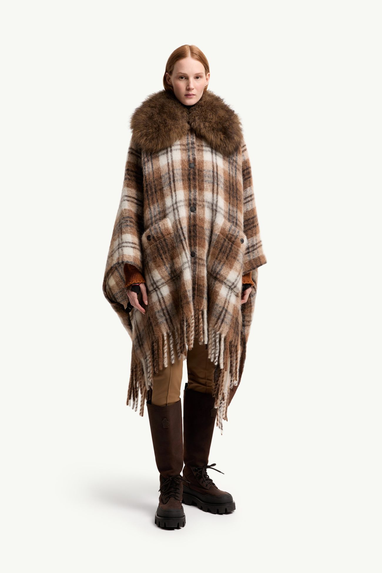 Mantella in misto lana con collo in shearling, mohair e alpaca Donna Marrone & Bianco Moncler 3