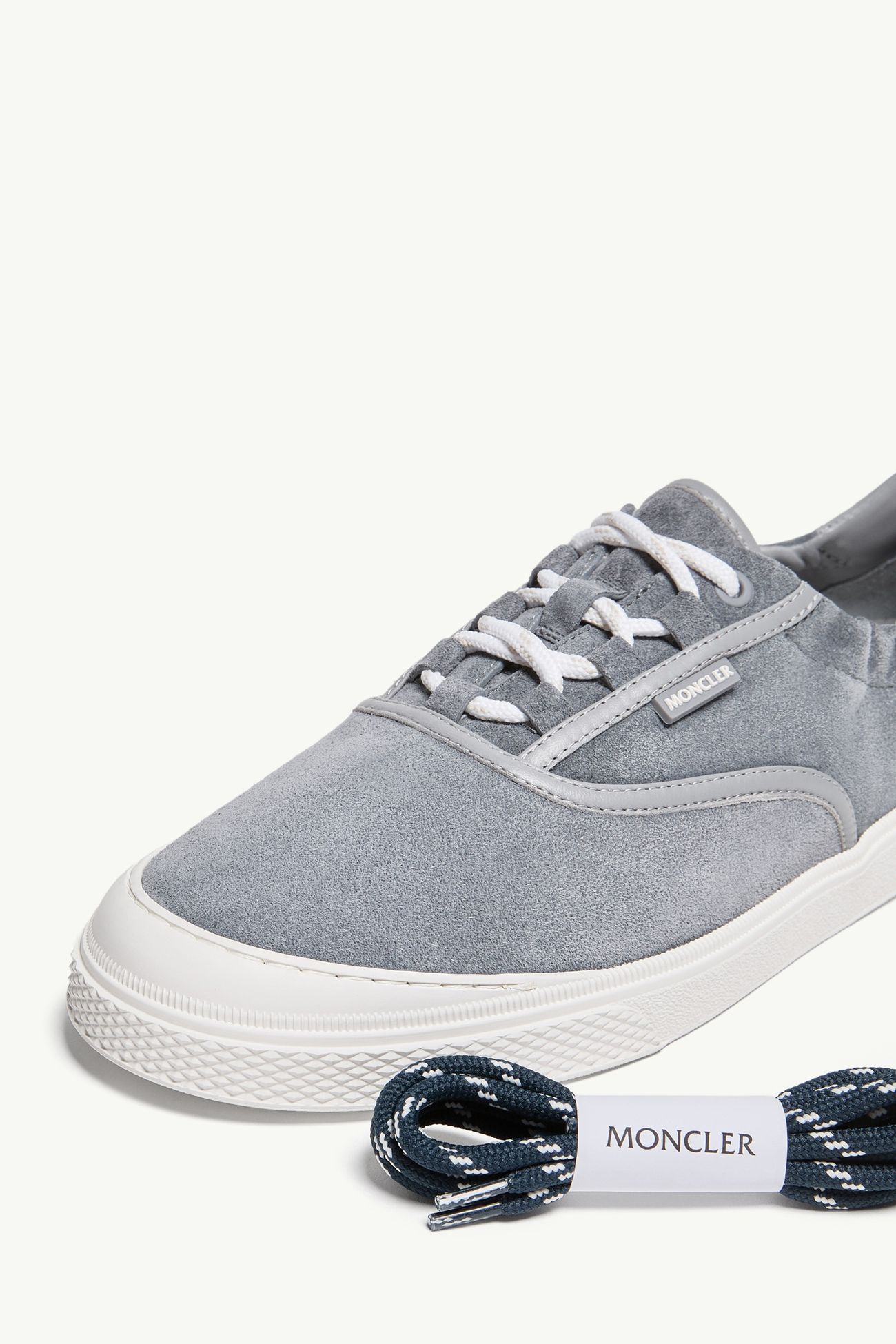 Vera Leisure Suede Sneakers Men Grey Moncler 9